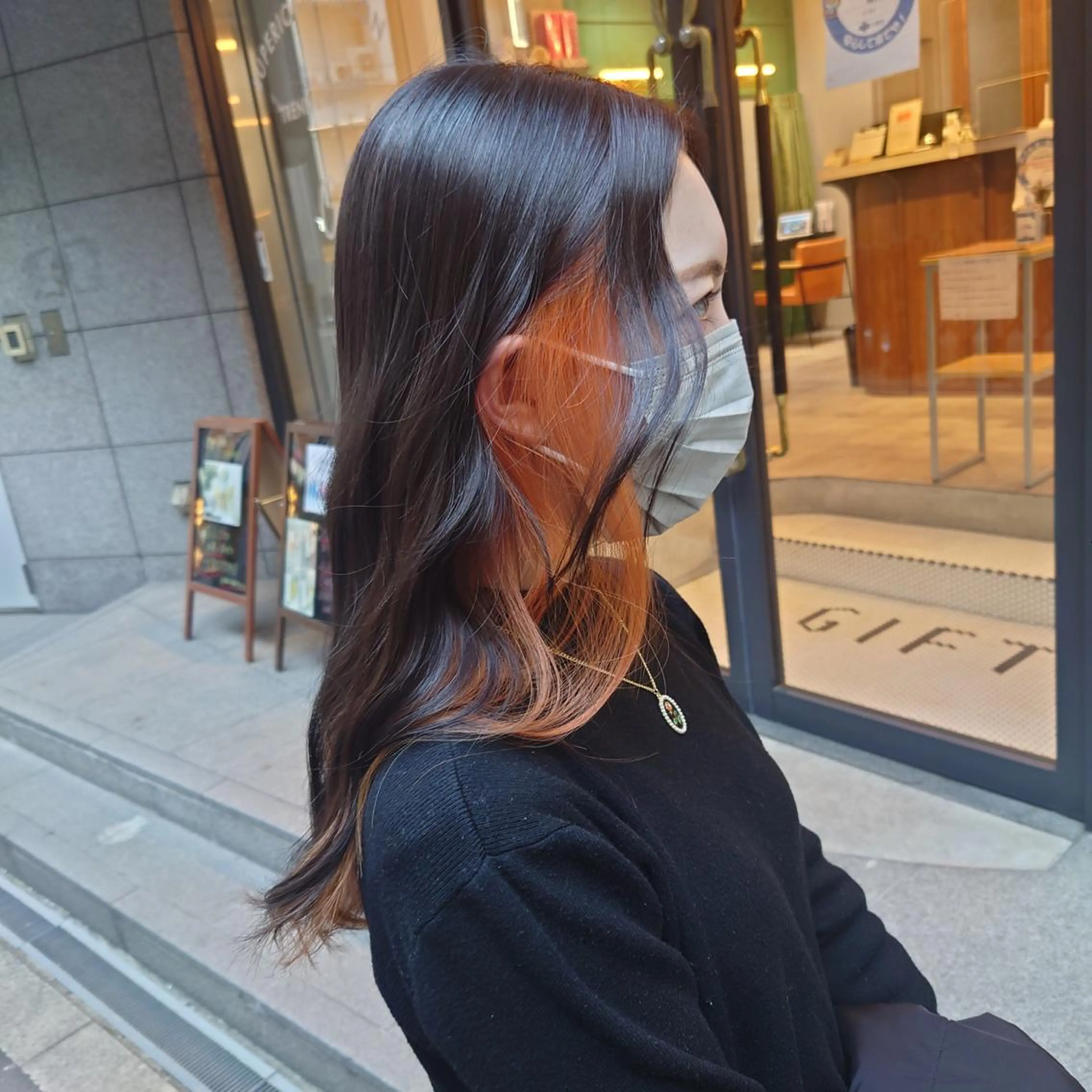 ロング カラー オレンジ カット ヘアカラー トリートメント 髪質改善ストレート Kantaのヘアスタイル