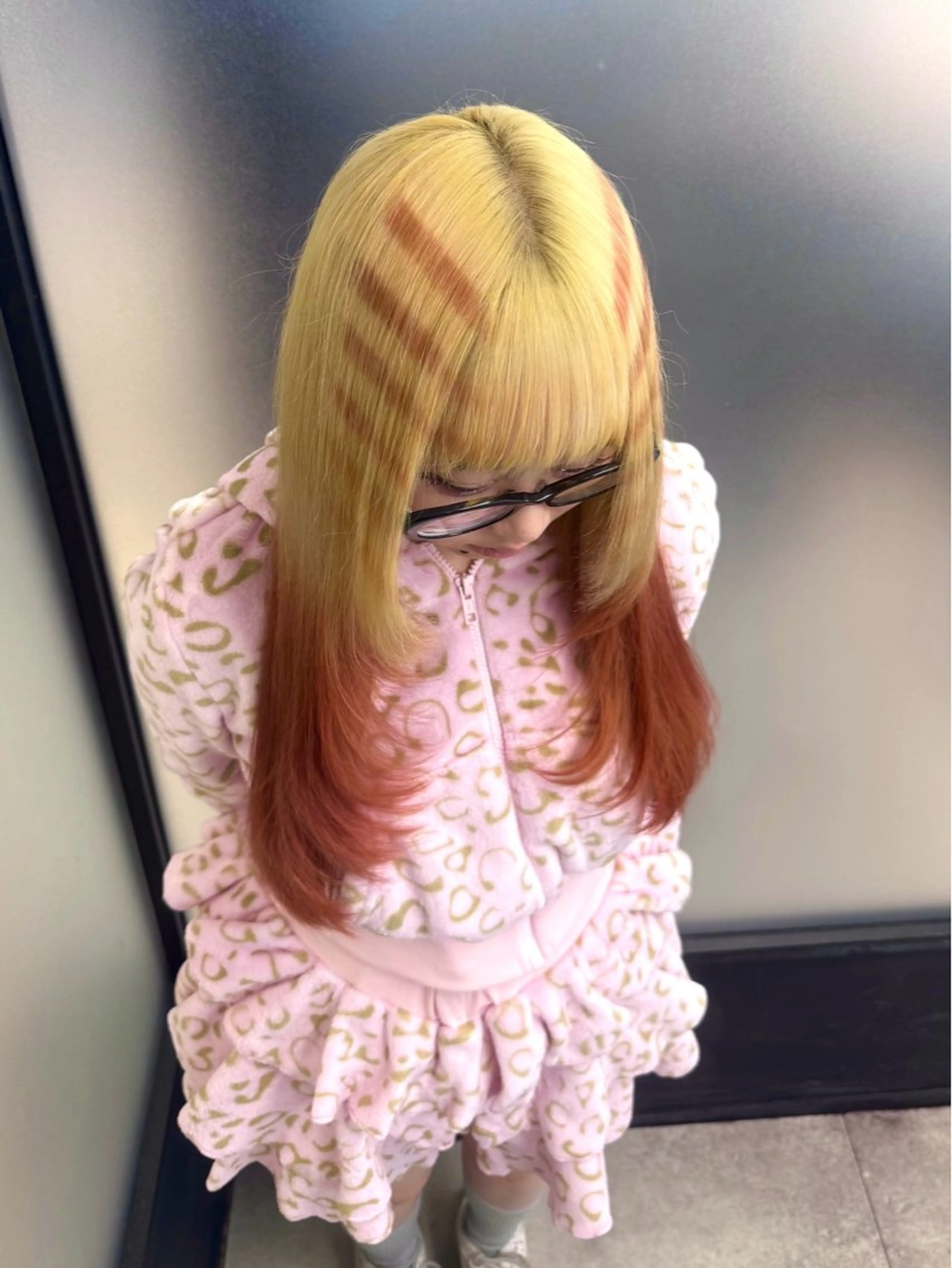 ロング カット ヘアカラー トリートメント SALOWIN 原宿 IL Salice所属・MIMI🌻໋᳝݊ 個性派カラー⑅ ⸝꙳のヘアスタイル