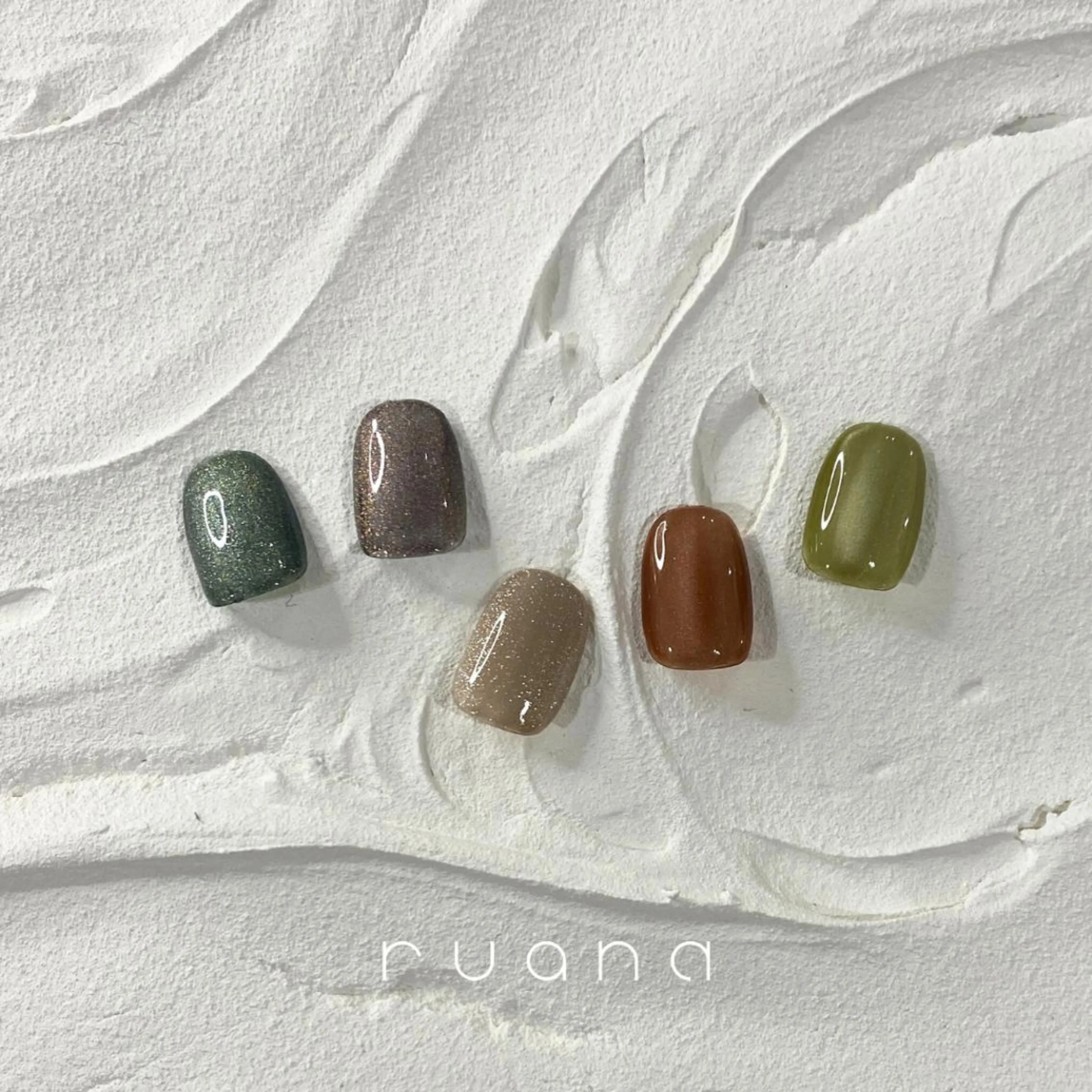 ネイル マグネットネイル オフィスネイル ニュアンスネイル🧡 rionaのネイルデザイン