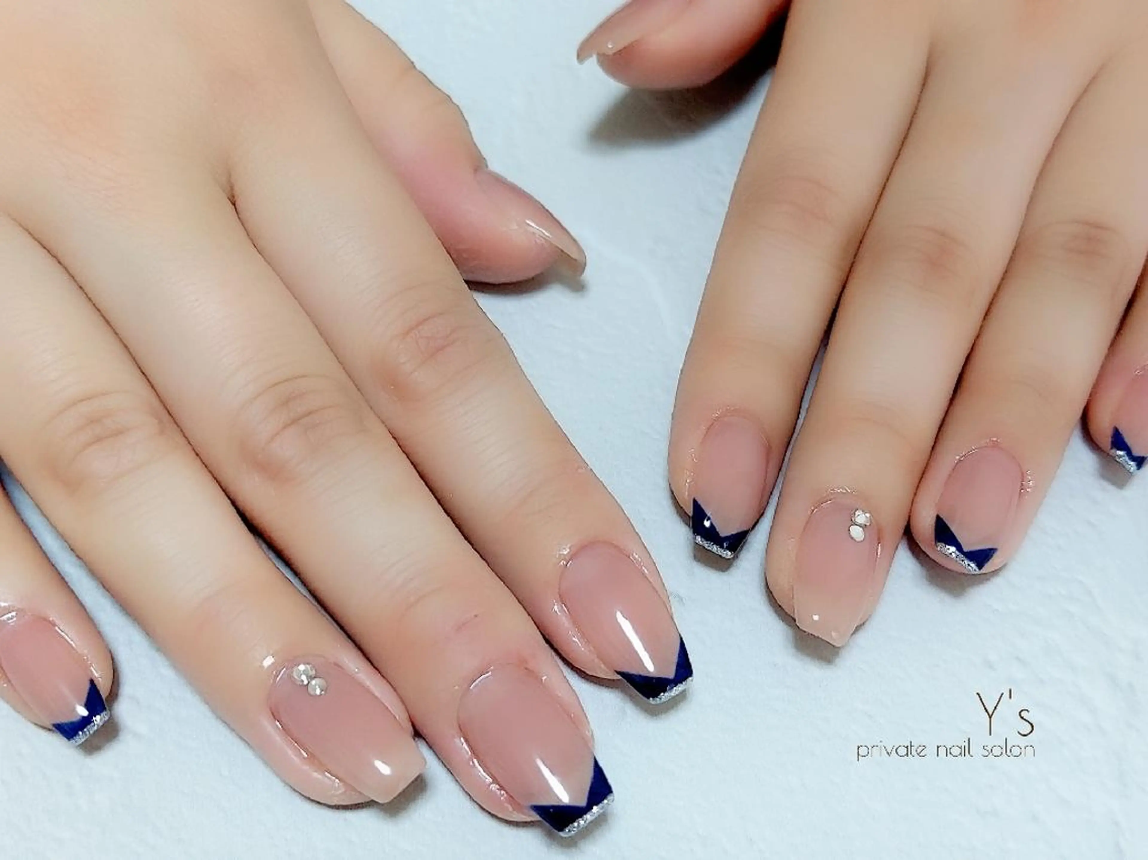 ネイル ハンドネイル YUMI NAGAI  のネイルデザイン