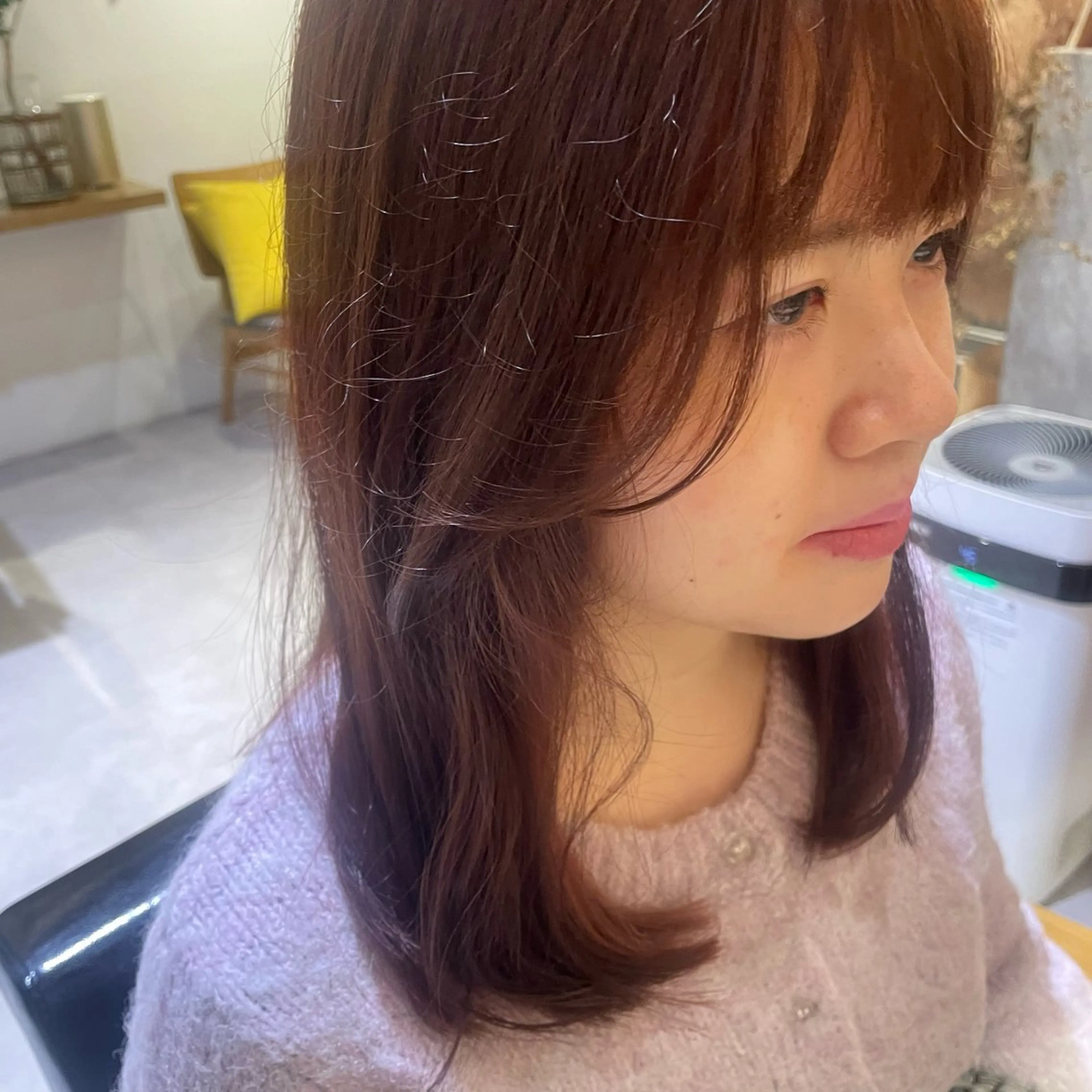 ミディアム あきば まゆのヘアスタイル