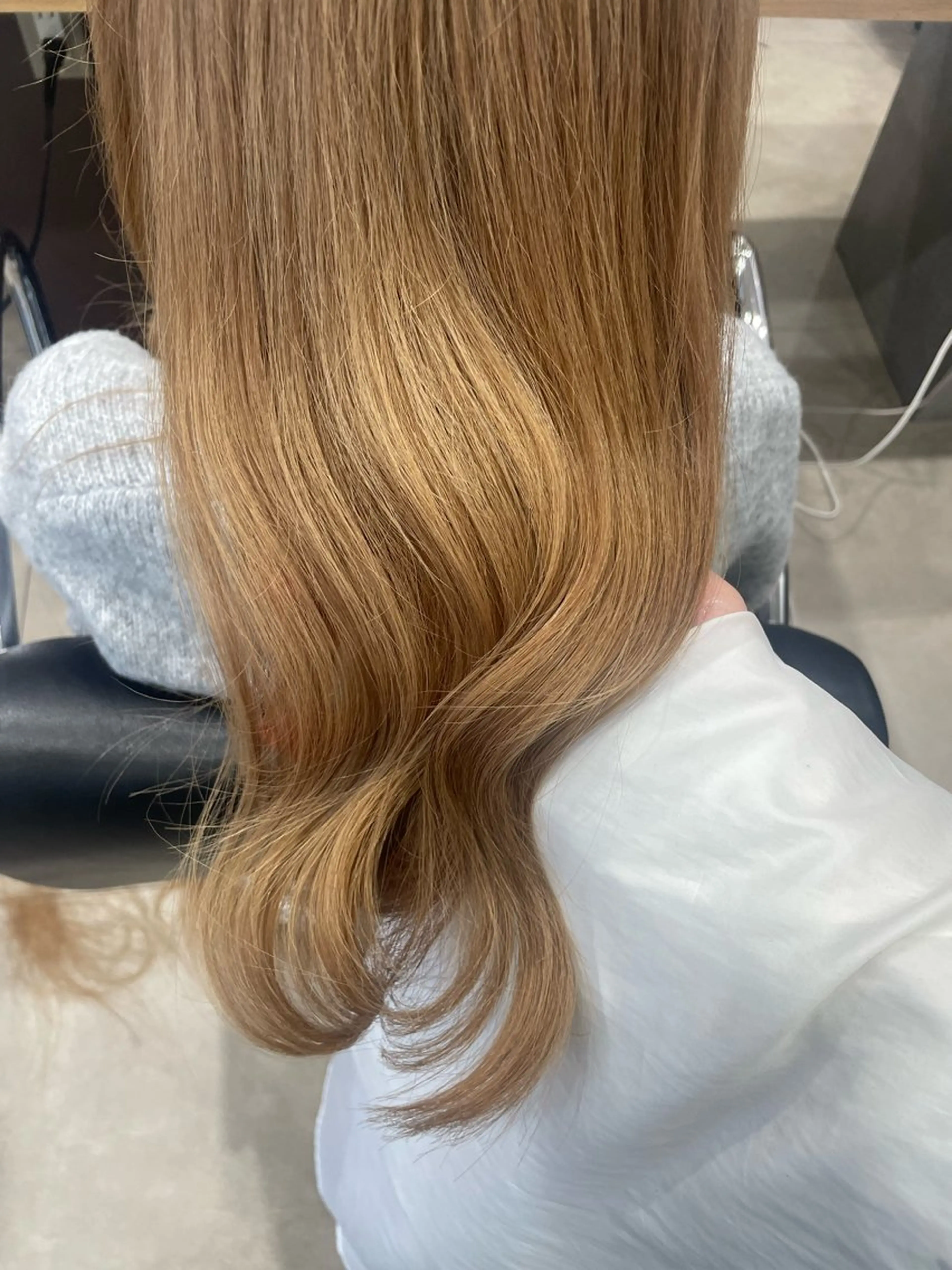 ロング カラー ブロンド ヘアカラー 佐藤 由依/透明感カラーのヘアスタイル