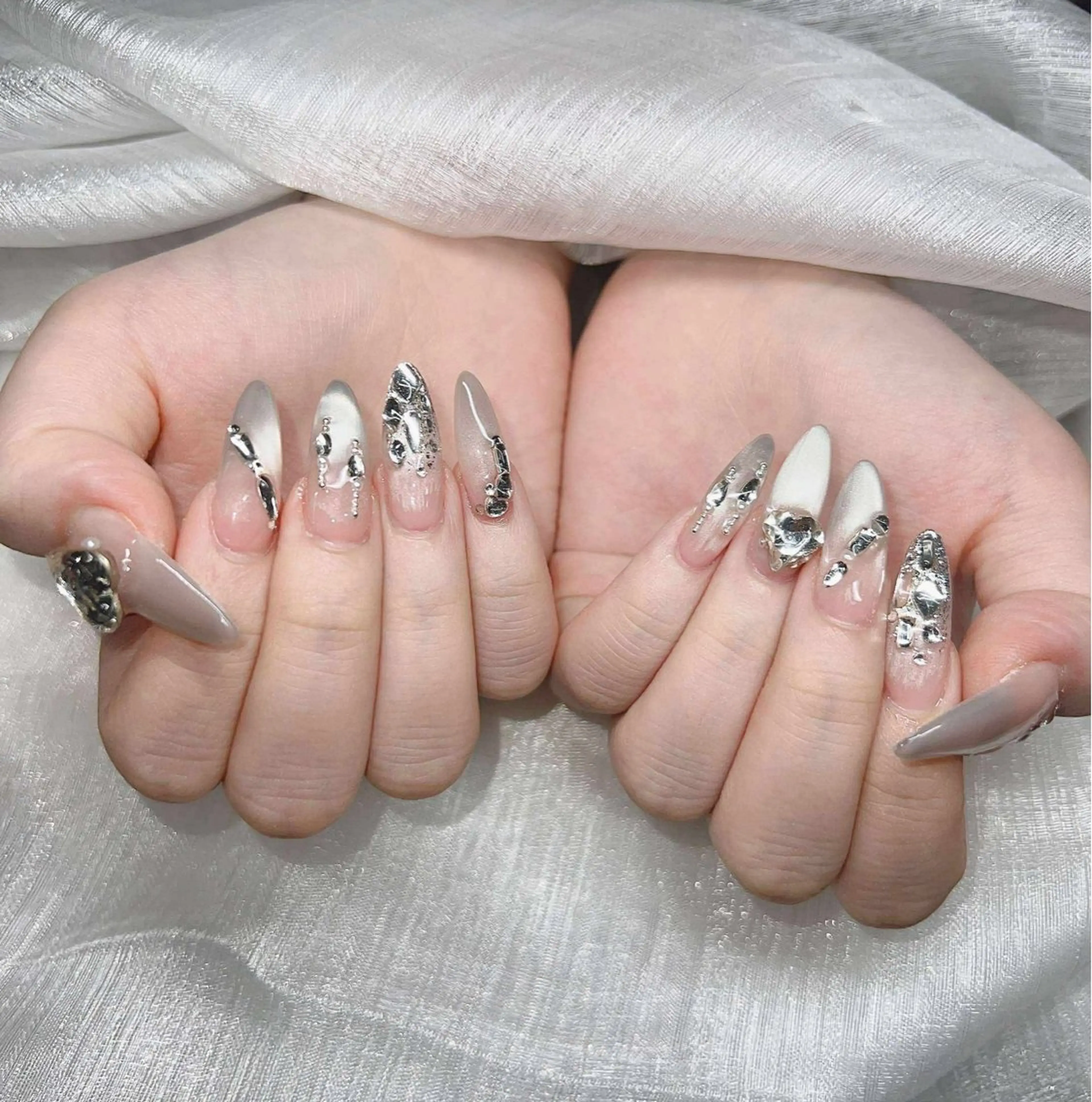 ネイル ハンドネイル Lee Nailsのネイルデザイン