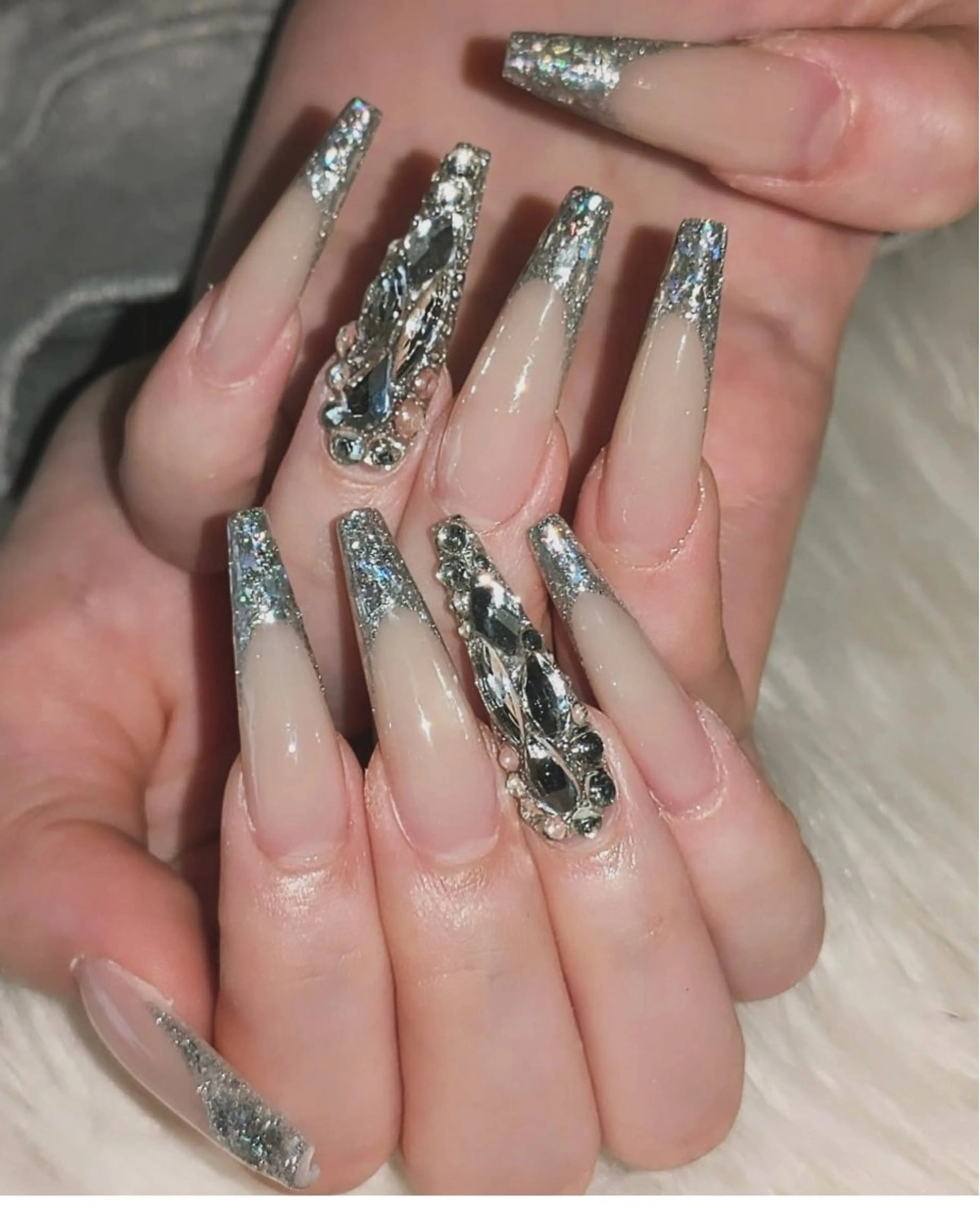 ネイル グラデーション キラキラネイル ワンカラーネイル 冬ネイル Jenn Nail Salonのネイルデザイン