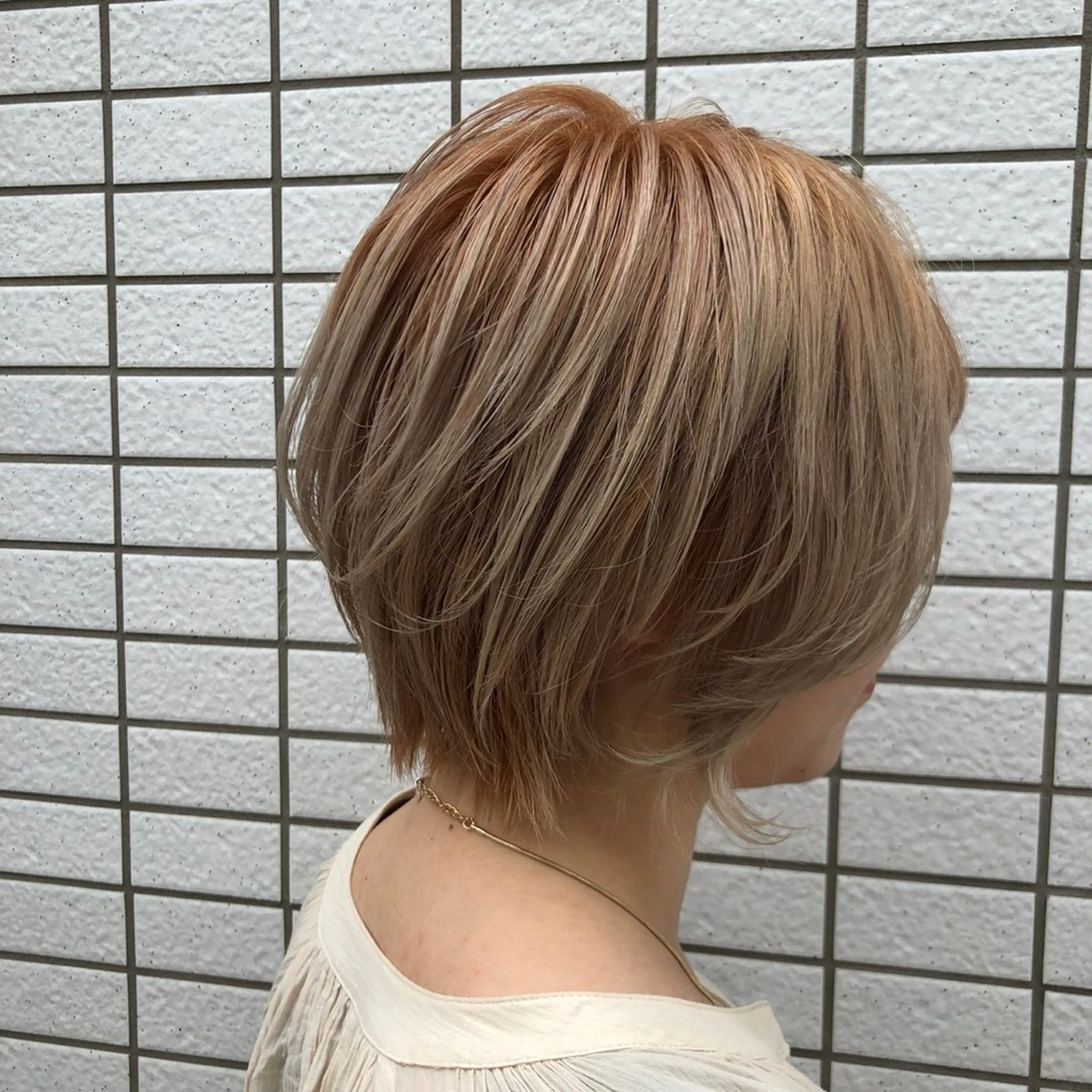 ショート カラー ショートヘア 大人女性の救世主🙌 鶴見/大勝拓真のヘアスタイル