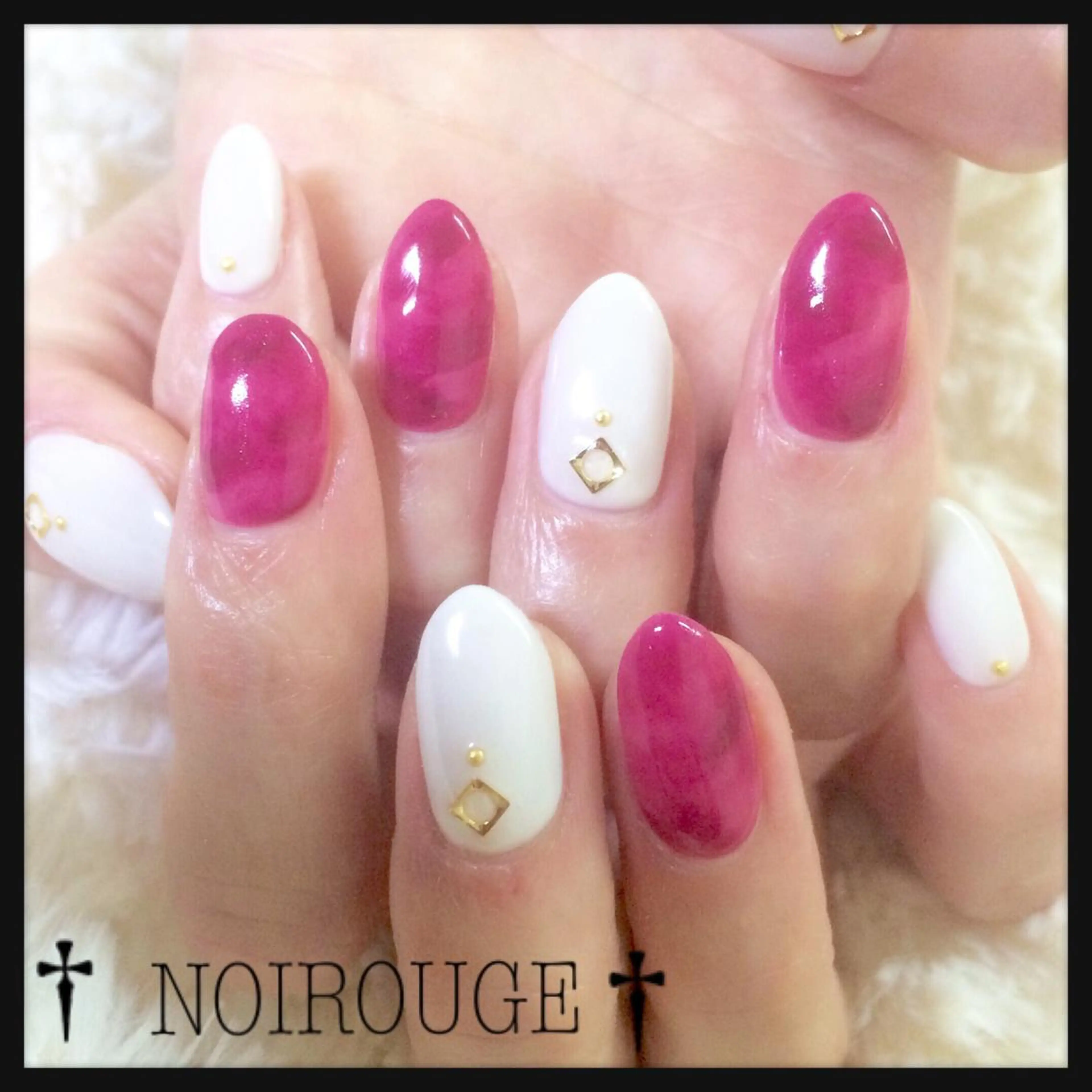 ネイル NOIROUGE所属・NOI ROUGEのネイルデザイン