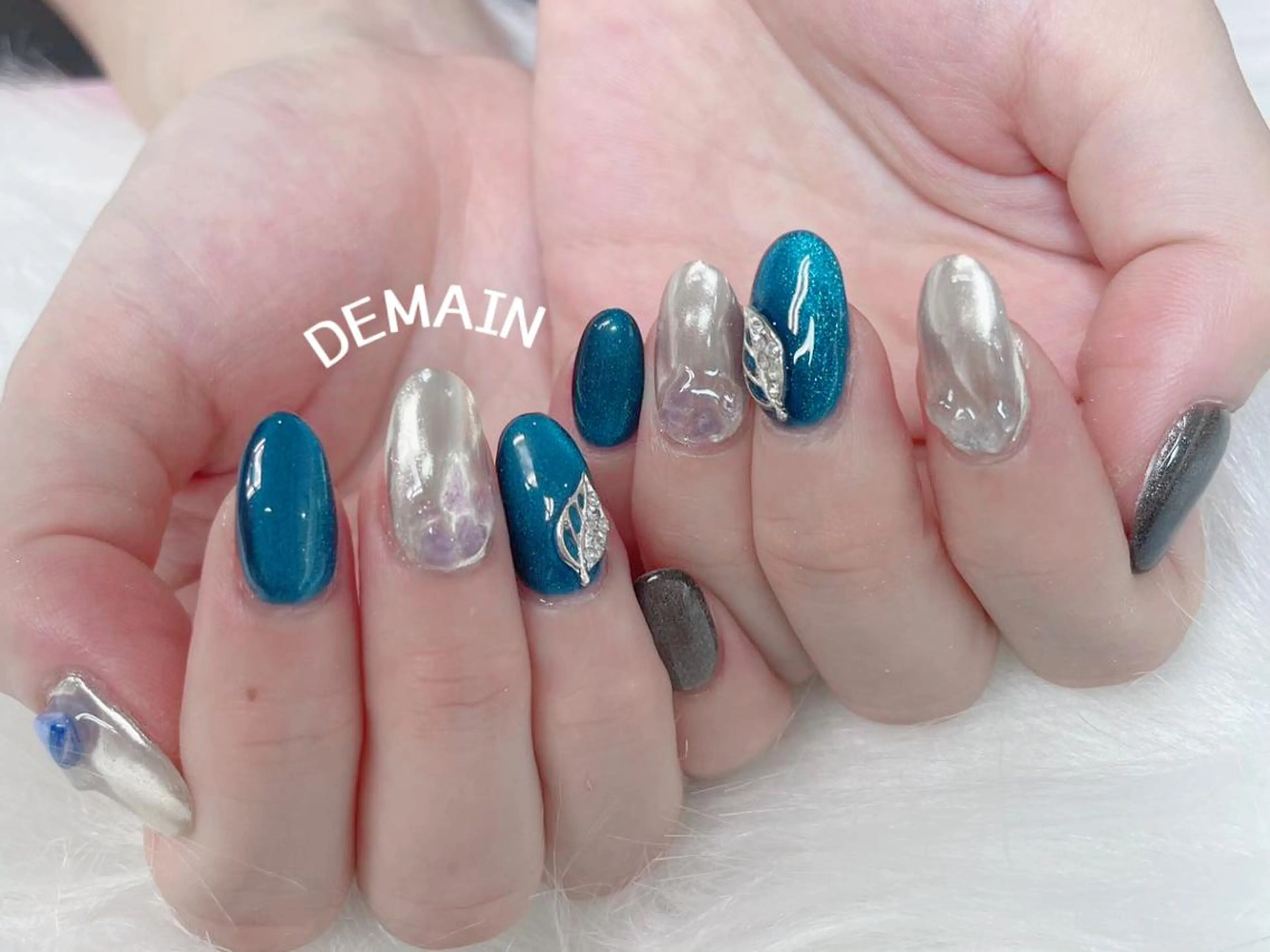 ネイル DEMAIN- 🌹のネイルデザイン
