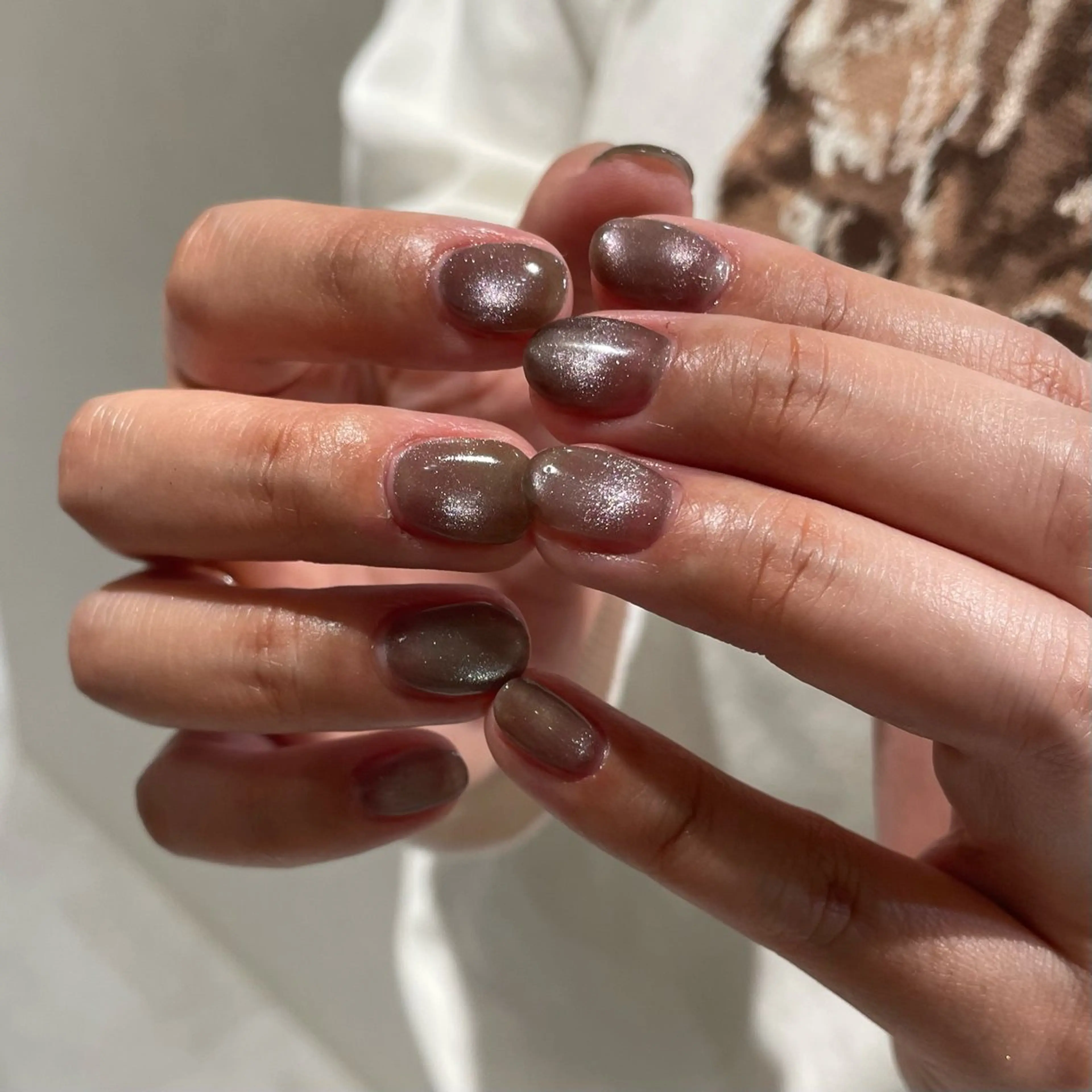 ネイル マグネットネイル 赤色 . .のネイルデザイン