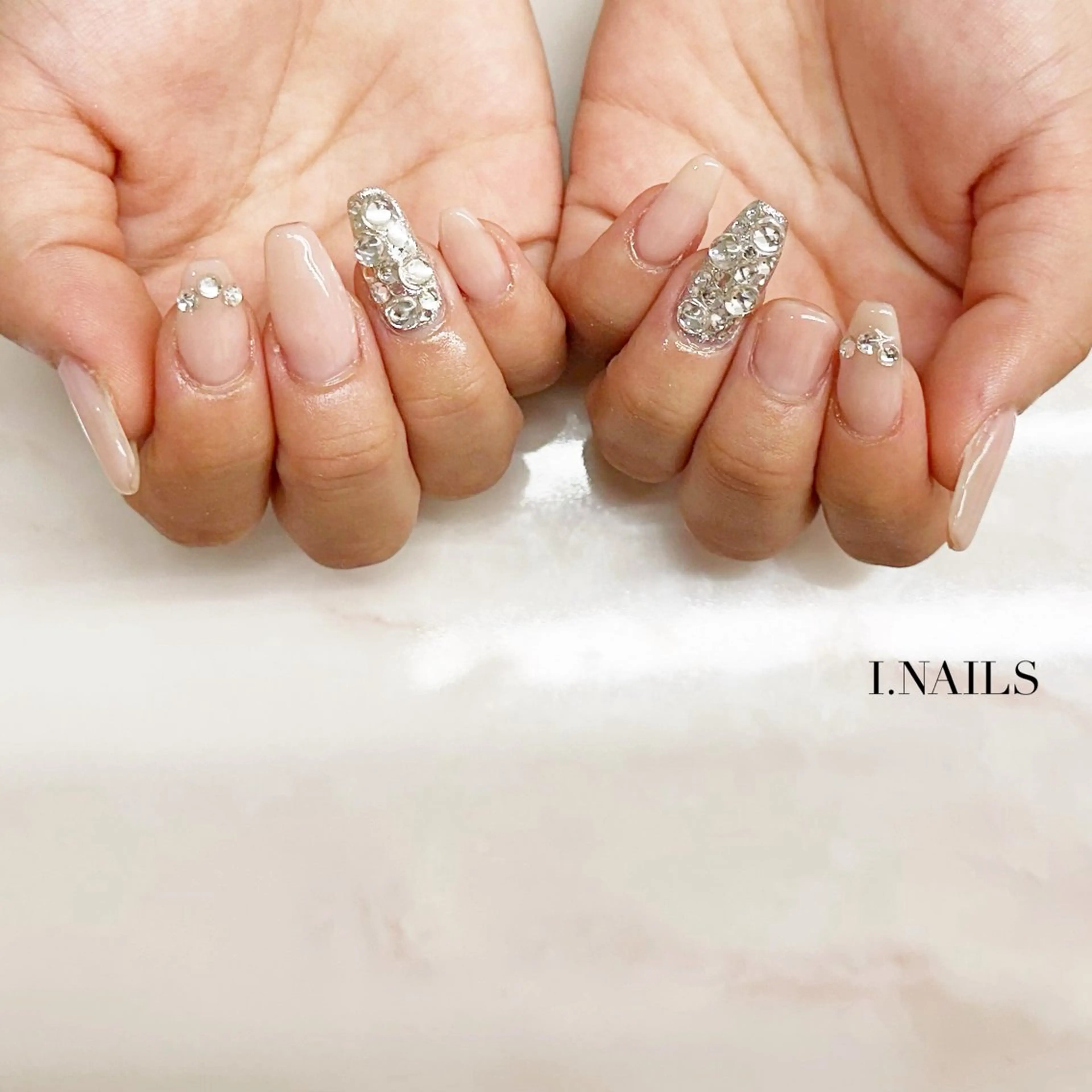 ネイル アイネイルズ所属・早川 梓のネイルデザイン