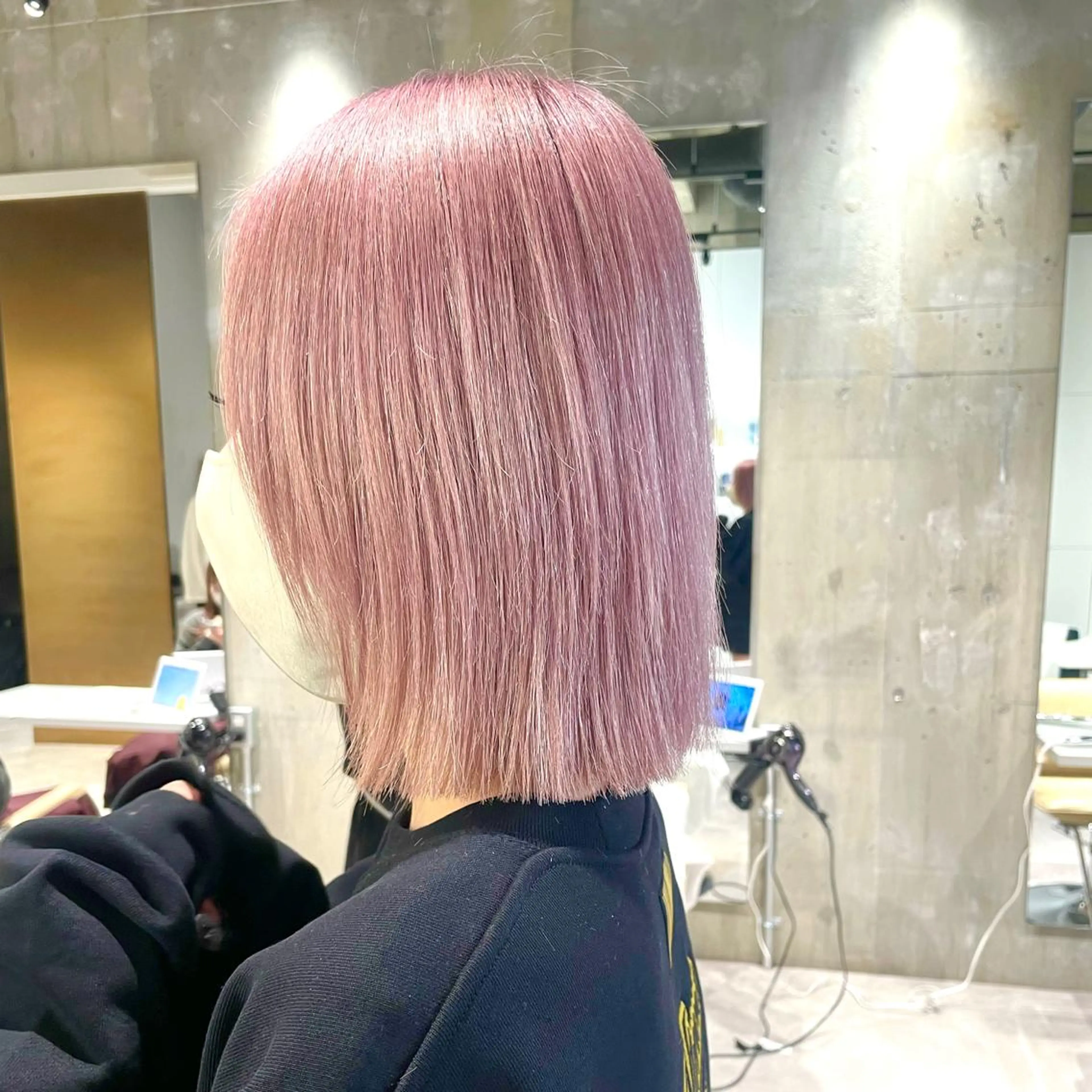 ショート カラー カット ヘアカラー トリートメント 美髪矯正/ハイトーン 🪸🩰ヒナコのヘアスタイル