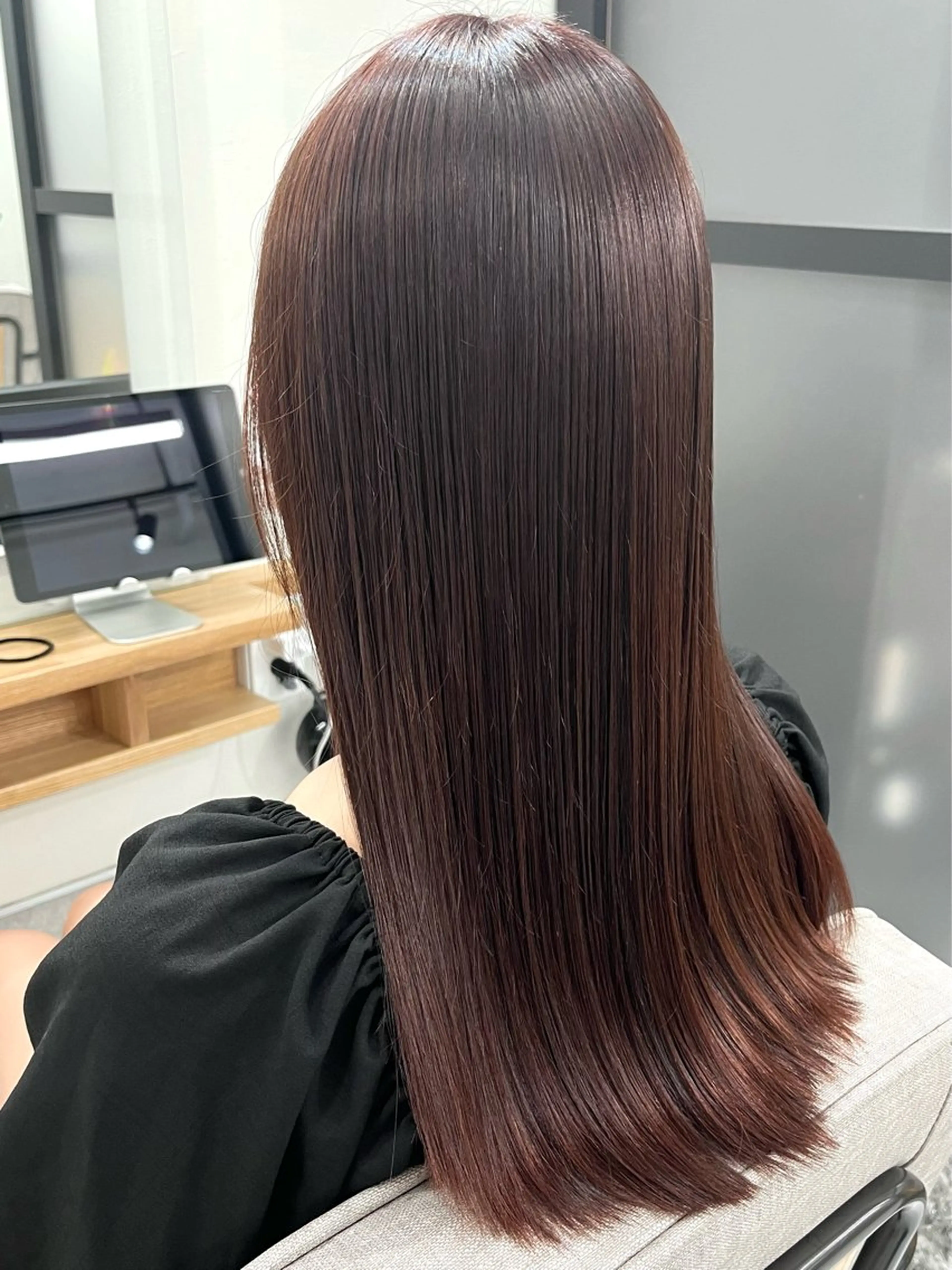 ロング カラー ブリーチ ブラウンカラー ブリーチなしカラー ピンクカラー ピンクブラウン カット ヘアカラー トリートメント LATTE所属・𝑺𝒂𝒌𝒊 🩶マンツーマン施術のヘアスタイル