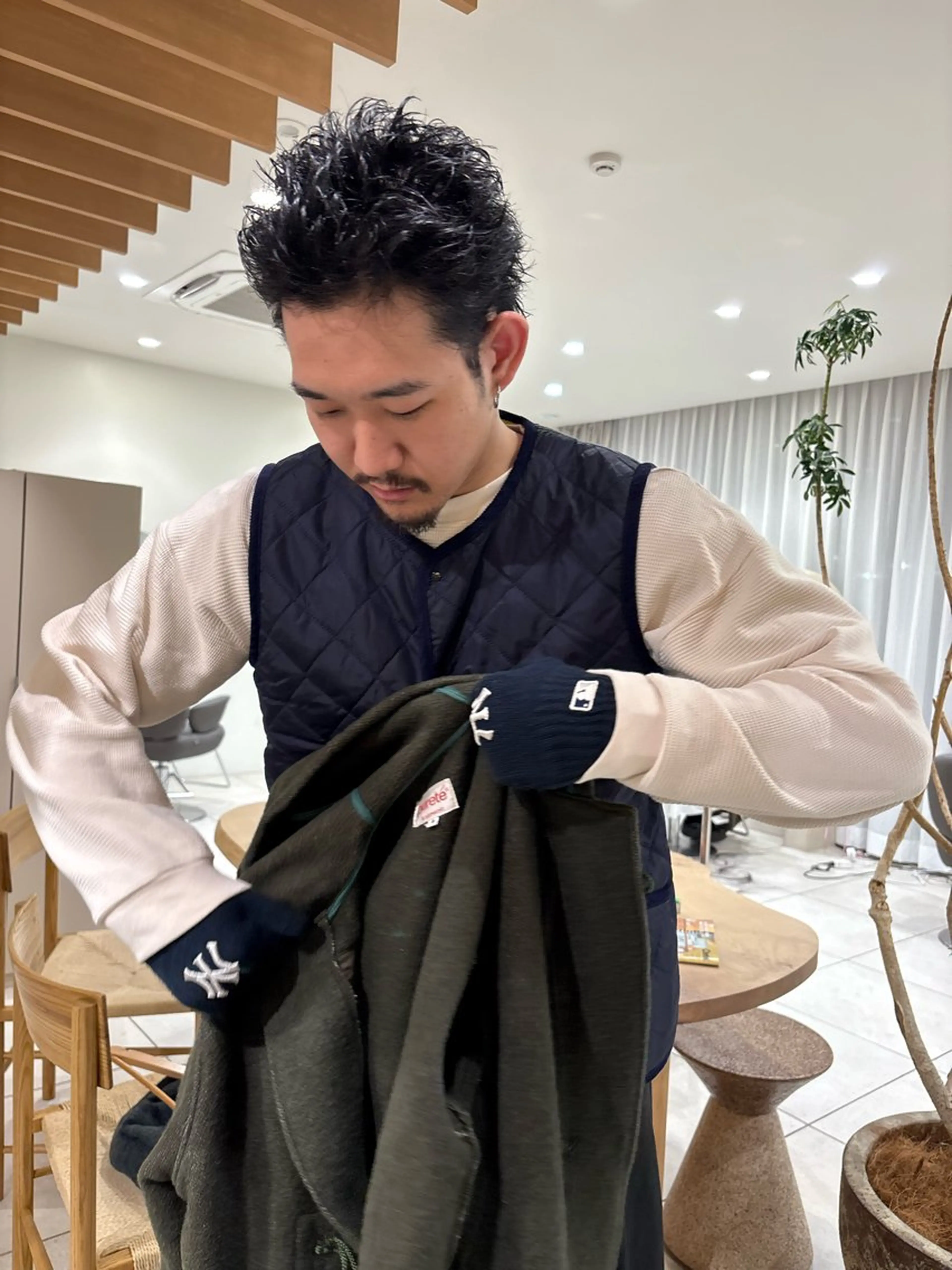 パーマ メンズ メンズパーマ スパイキーショート アイブロウリフト/ 髪質改善カラー/みわの眉毛・アイブロウイメージ