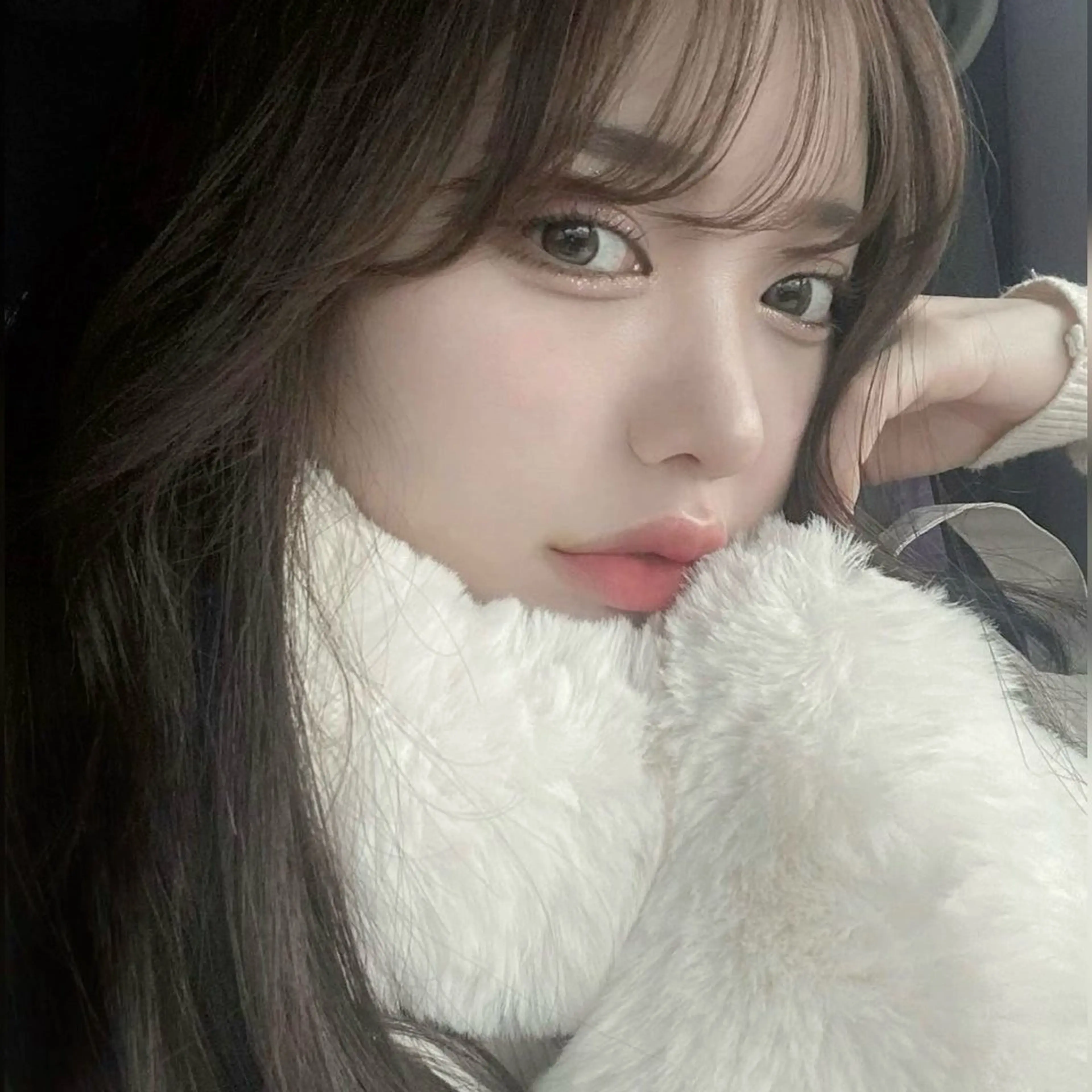 ミディアム ヘアアレンジ 🩵ダメージレス艶感 ハイトーン🩷のヘアスタイル