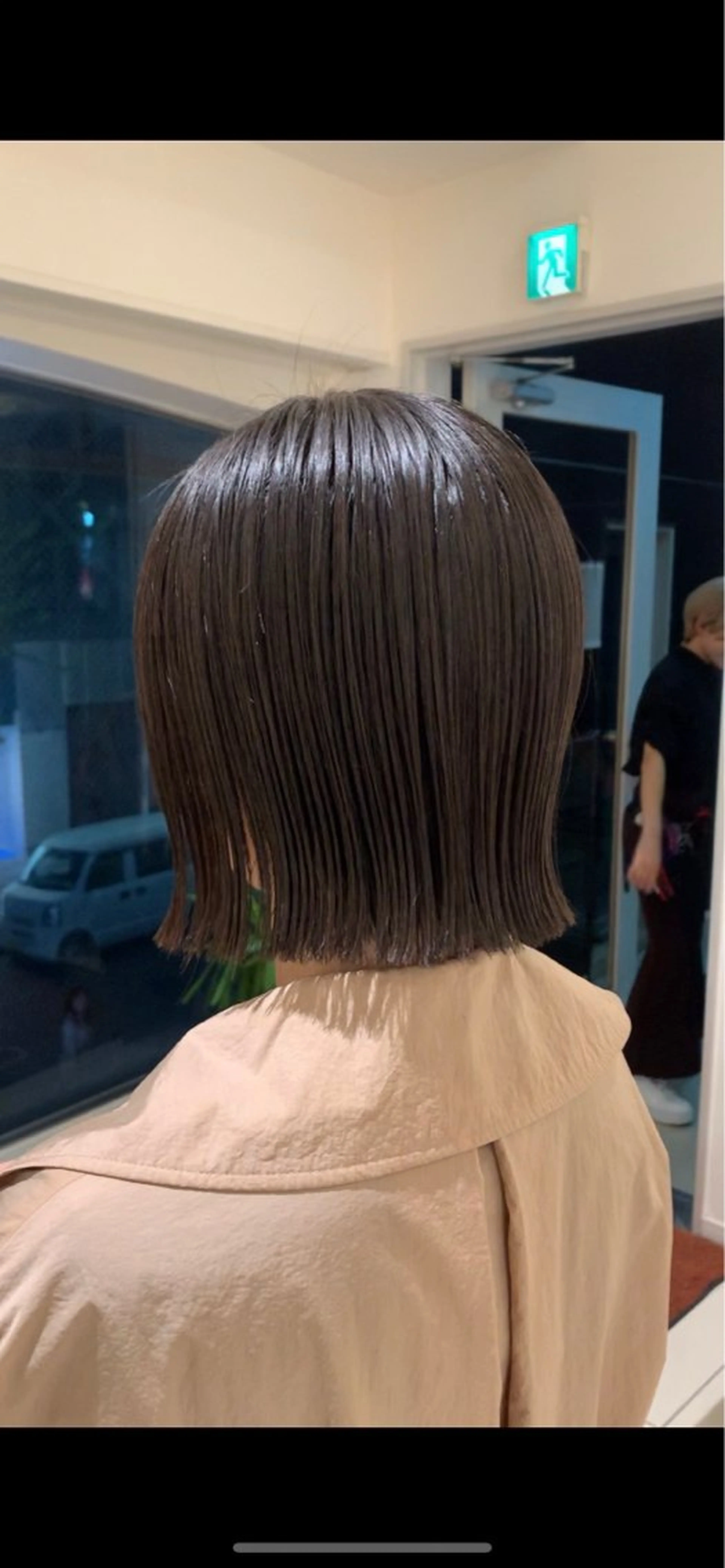 ミディアム カット 縮毛矯正 赤みオフの透明感職人 /ケア重視の美髪施術のヘアスタイル