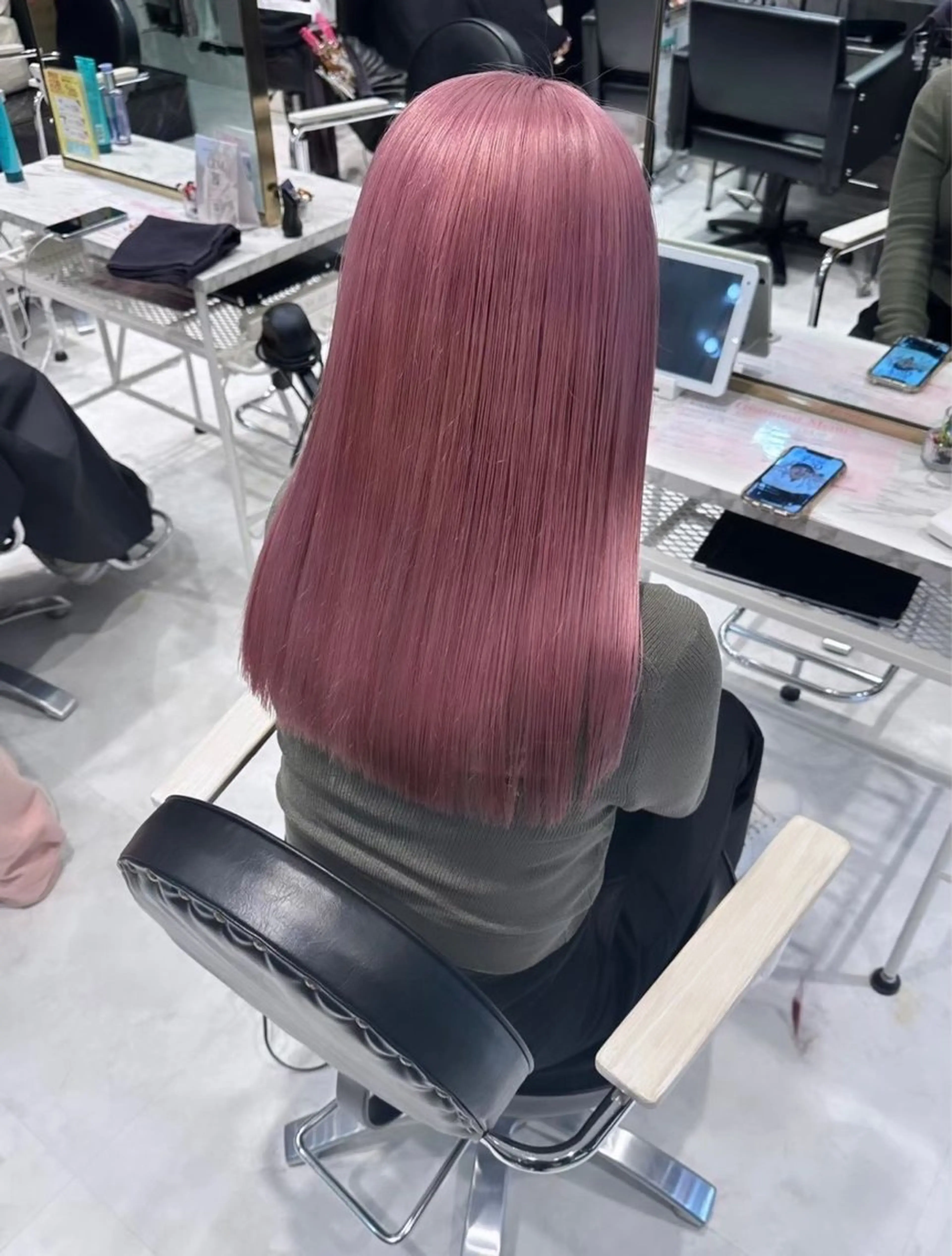 カラー 【🦋ハイトーンリタ ッチ🦋】ENAのヘアスタイル