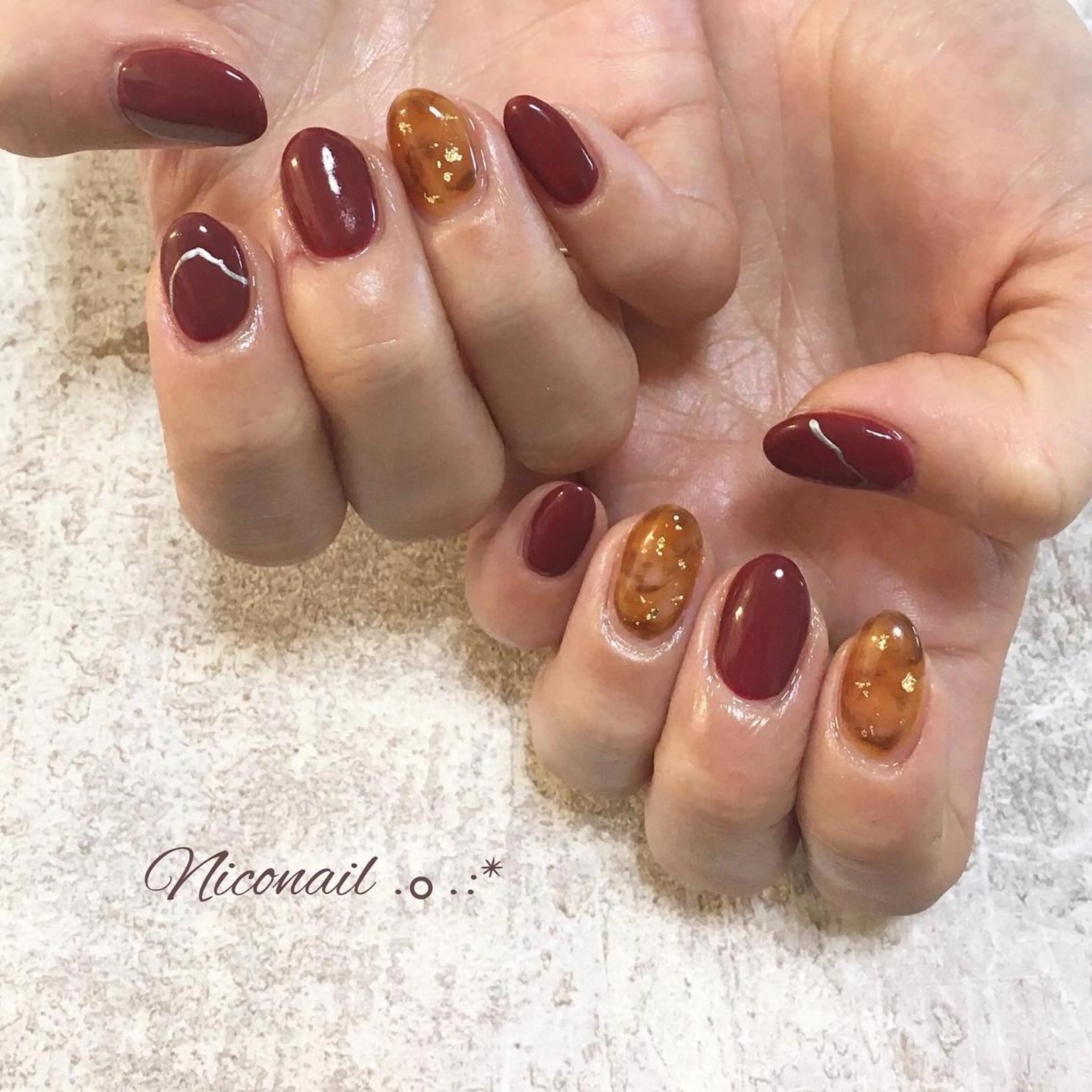 ネイル べっ甲ネイル ボルドー Niconail ☆ 仙川/ Aiのネイルデザイン