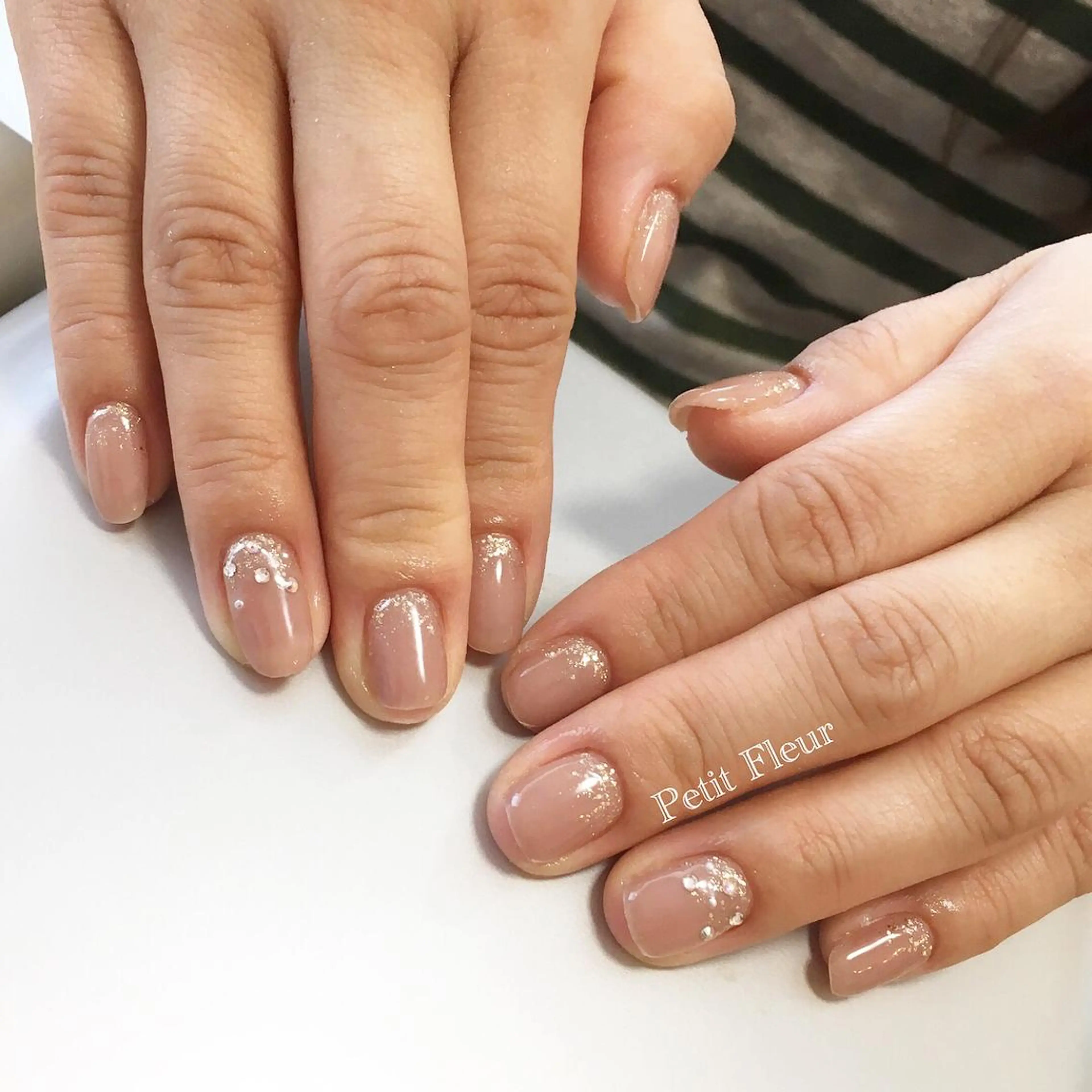 ネイル ワンカラーネイル ショートネイル Petit Fleur所属・青柳 亜梨奈のマツエク・マツパデザイン