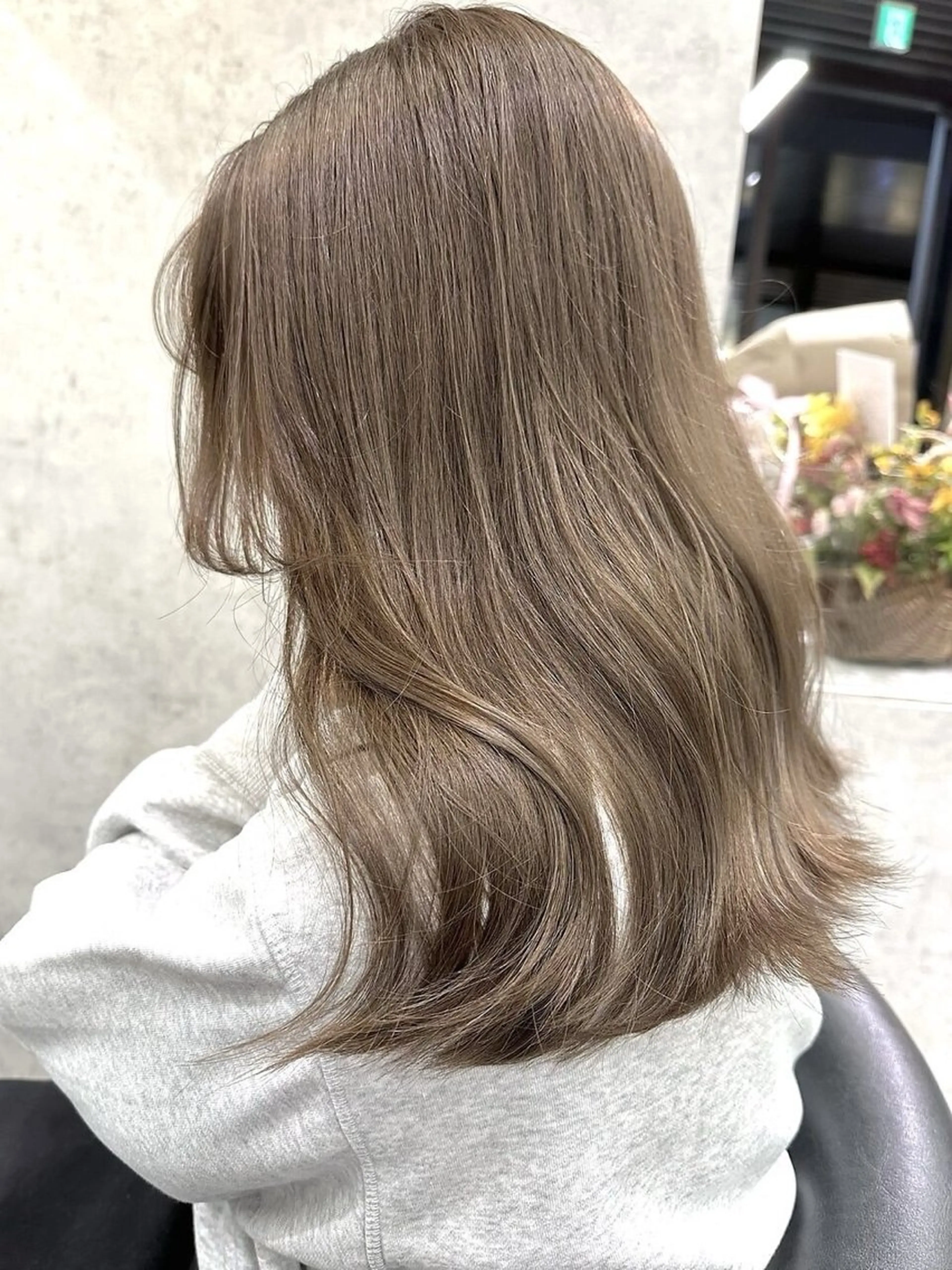 ロング カラー 🌷ハイライト /tomomi🌷のヘアスタイル