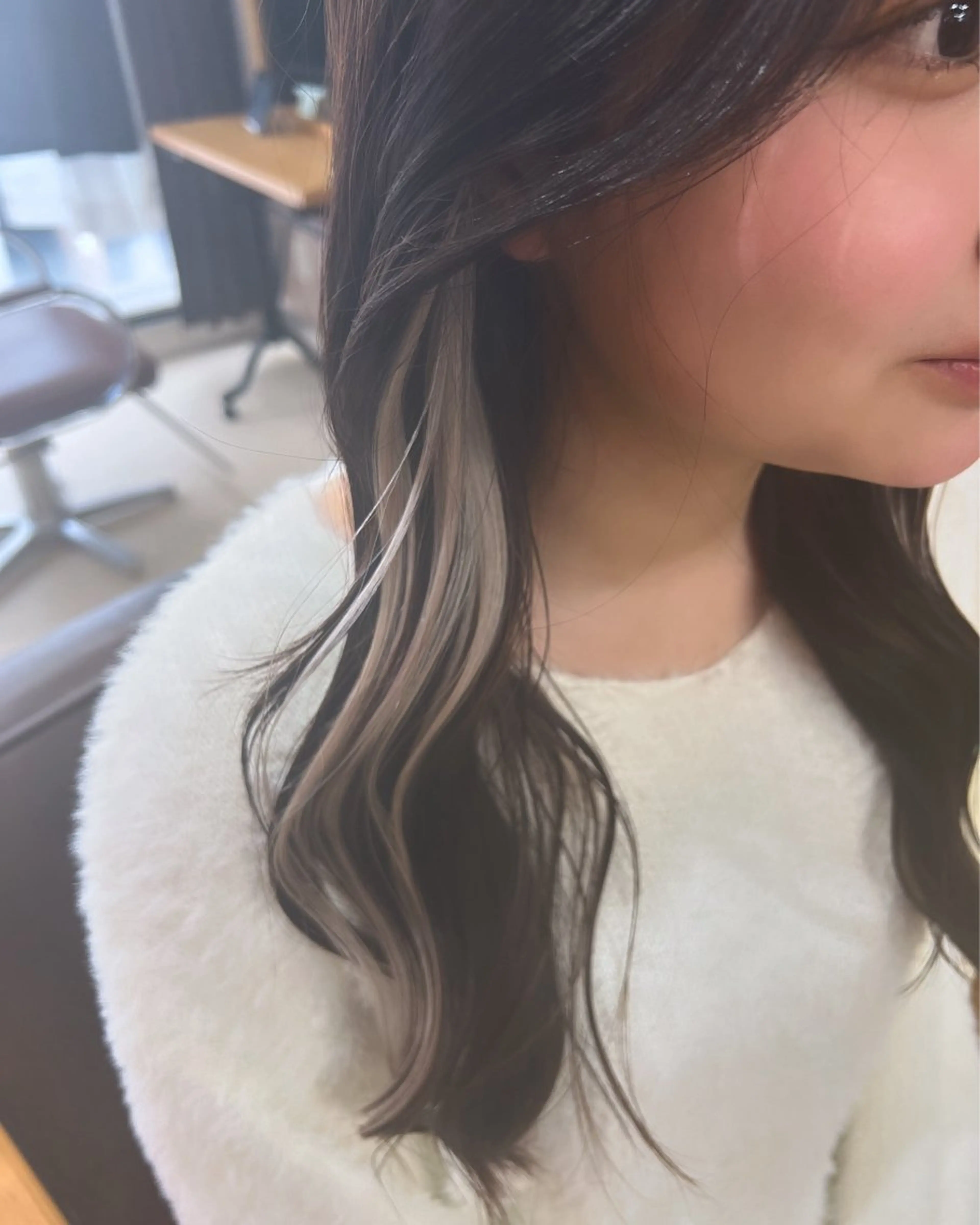 【瞬間可愛いが叶う🪄】艶カラー+最高級髪質シールエクステ 60本の写真