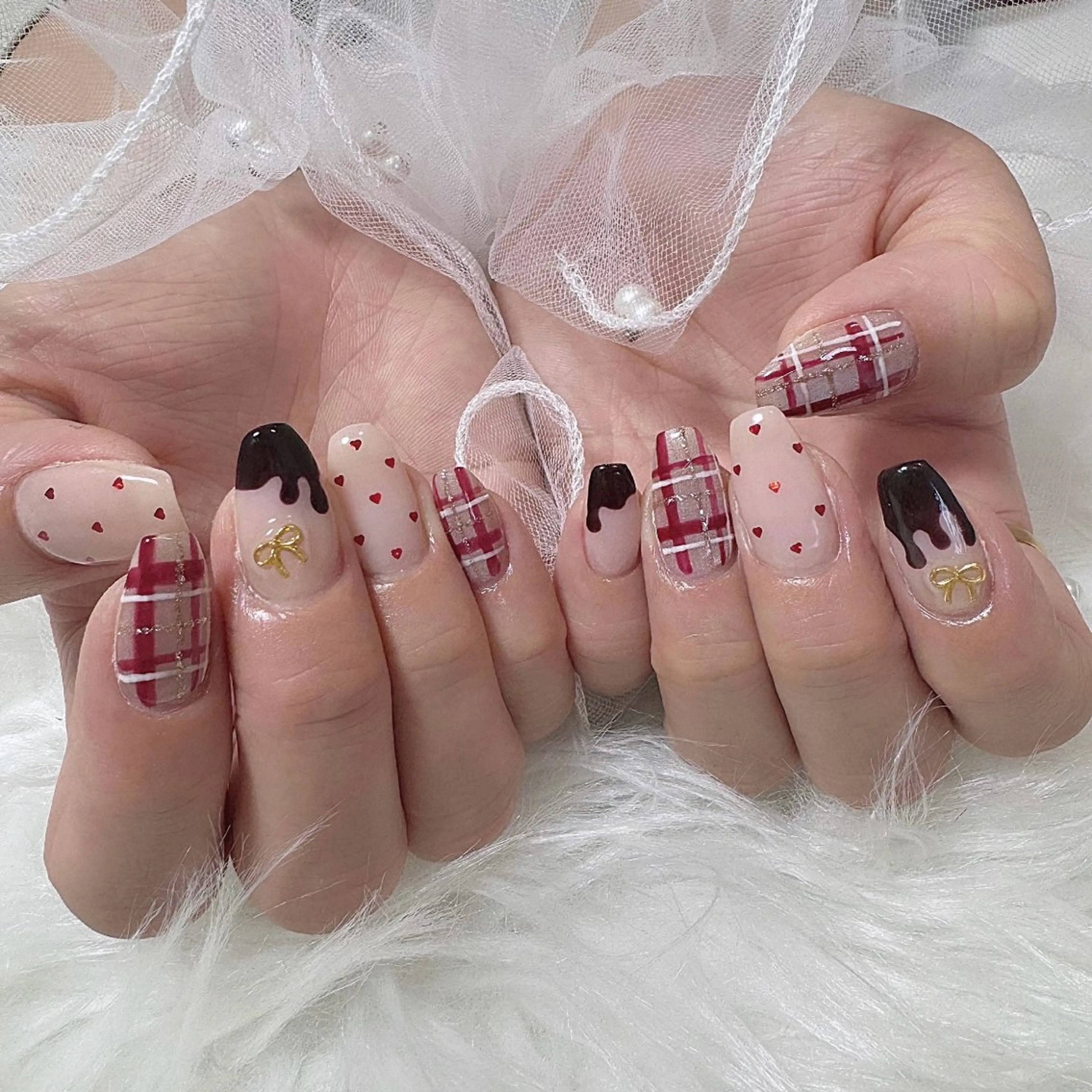 ネイル ハンドネイル シュシュ 🎀 girly nailのネイルデザイン