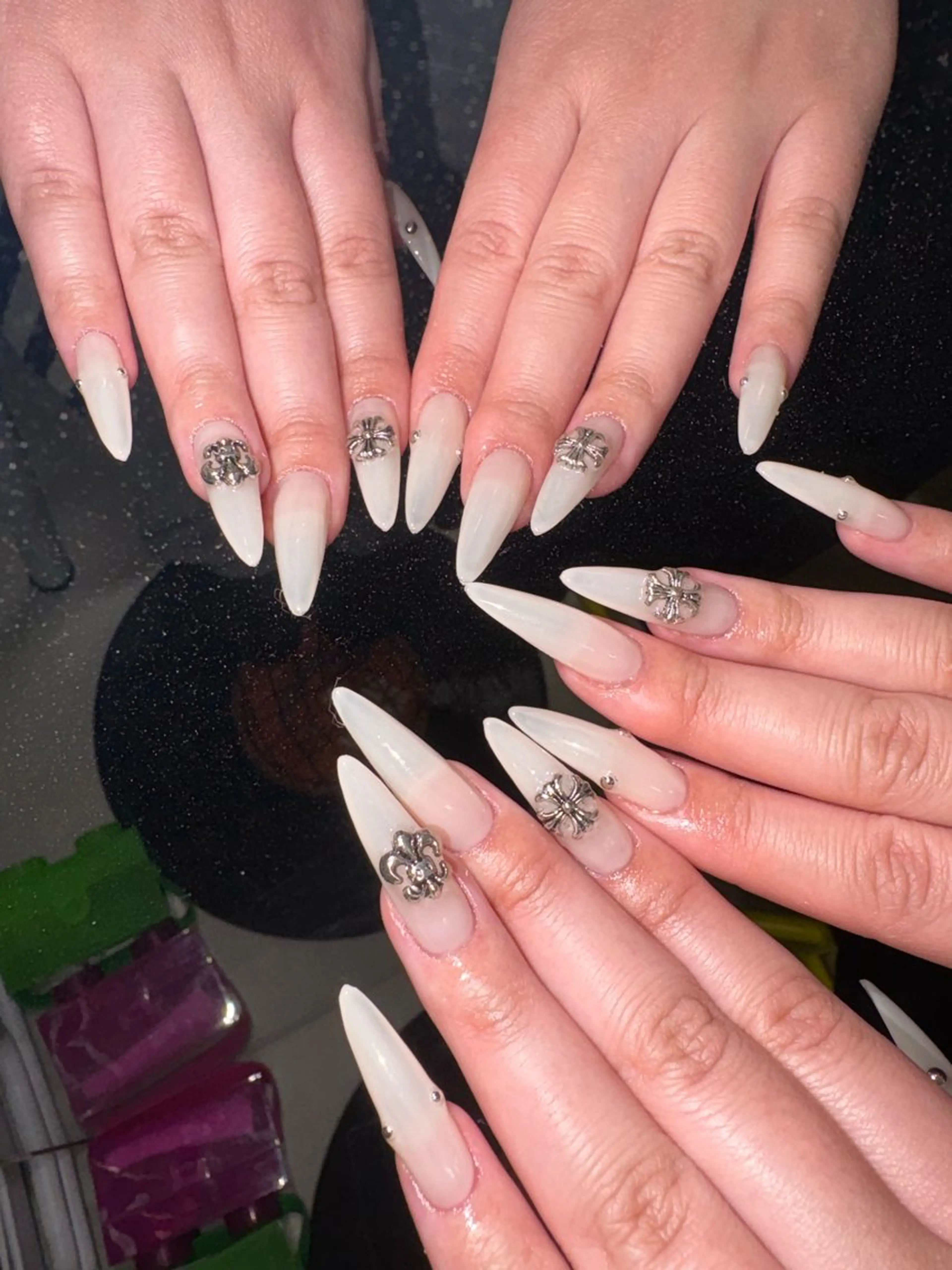 ネイル ロングネイル ハンドネイル 33nail✴️栄 スミレ❇️Gel-xのネイルデザイン