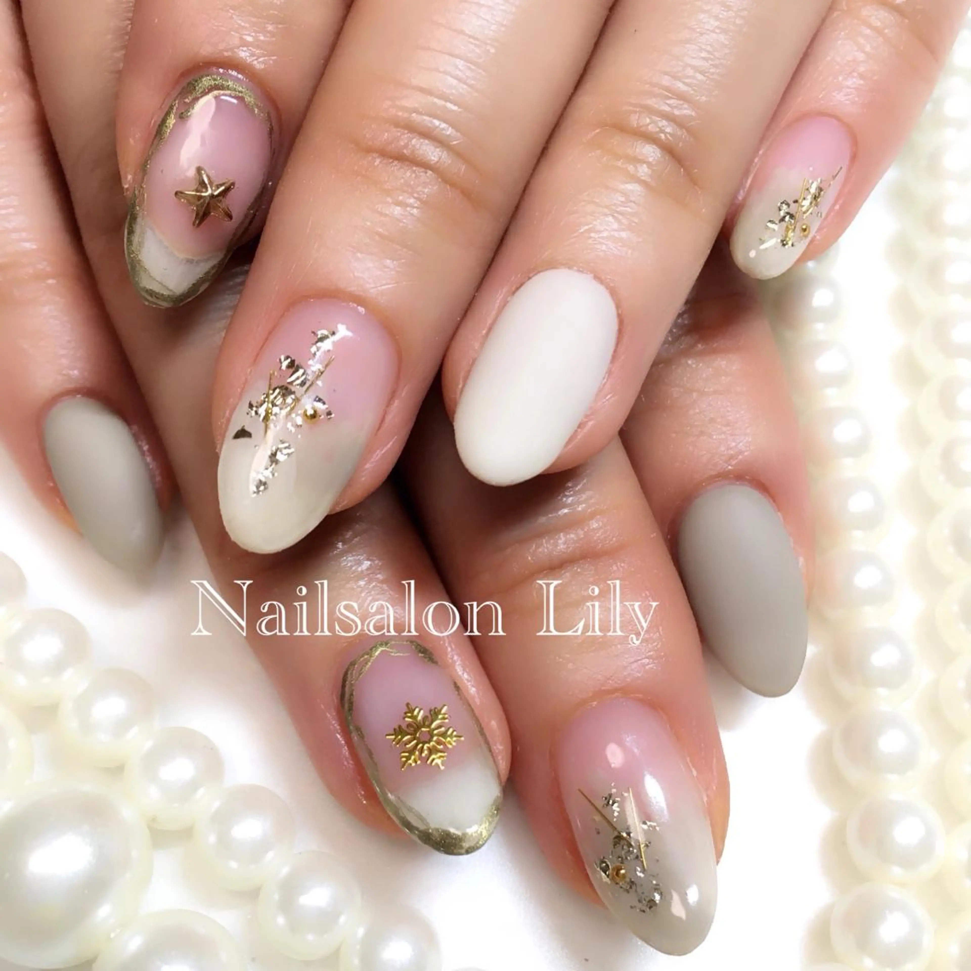 ネイル ニュアンスネイル Nailsalon Lilyのネイルデザイン