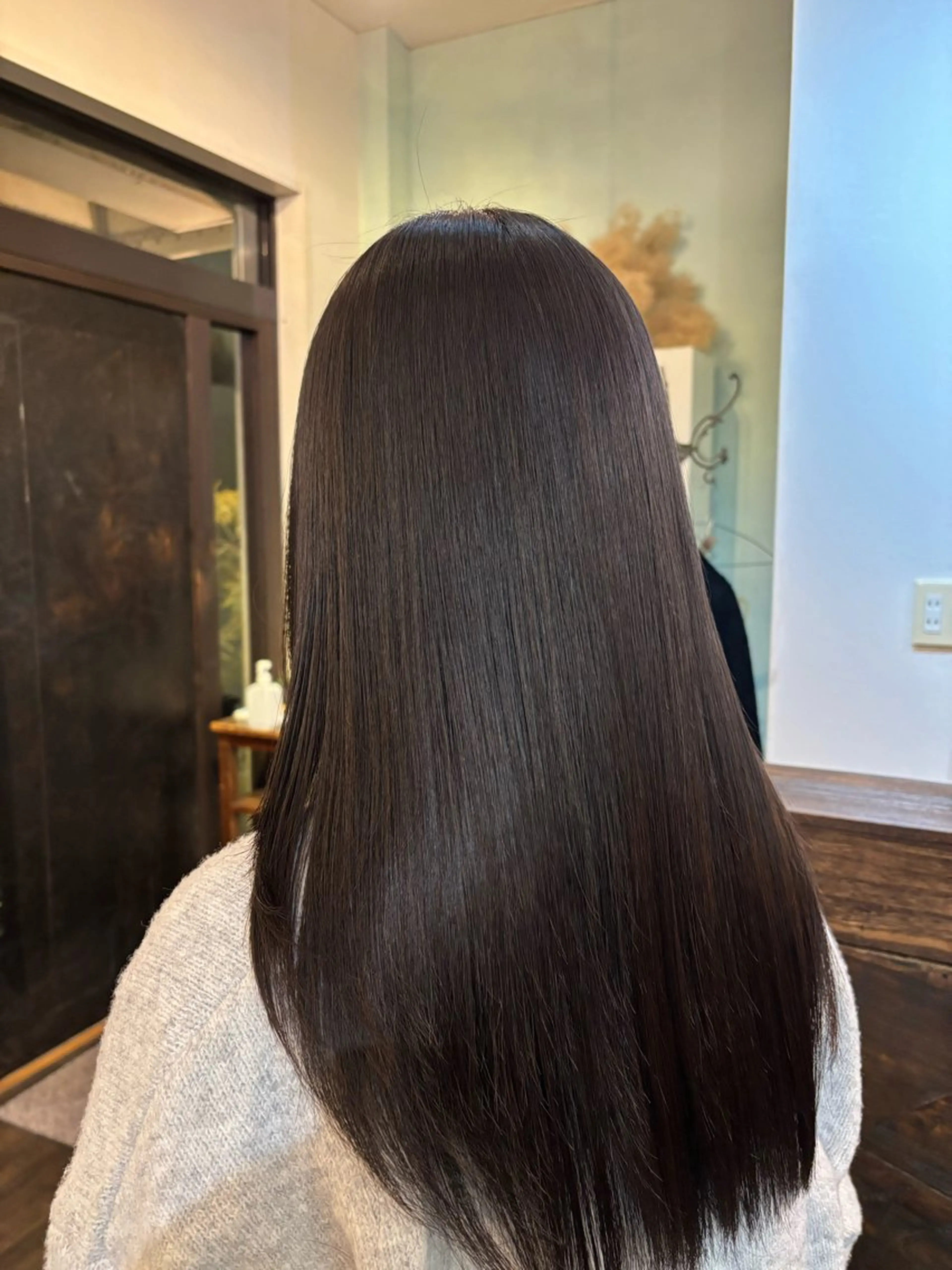 ロング 縮毛矯正 hair bulb所属・三國 栞音のヘアスタイル