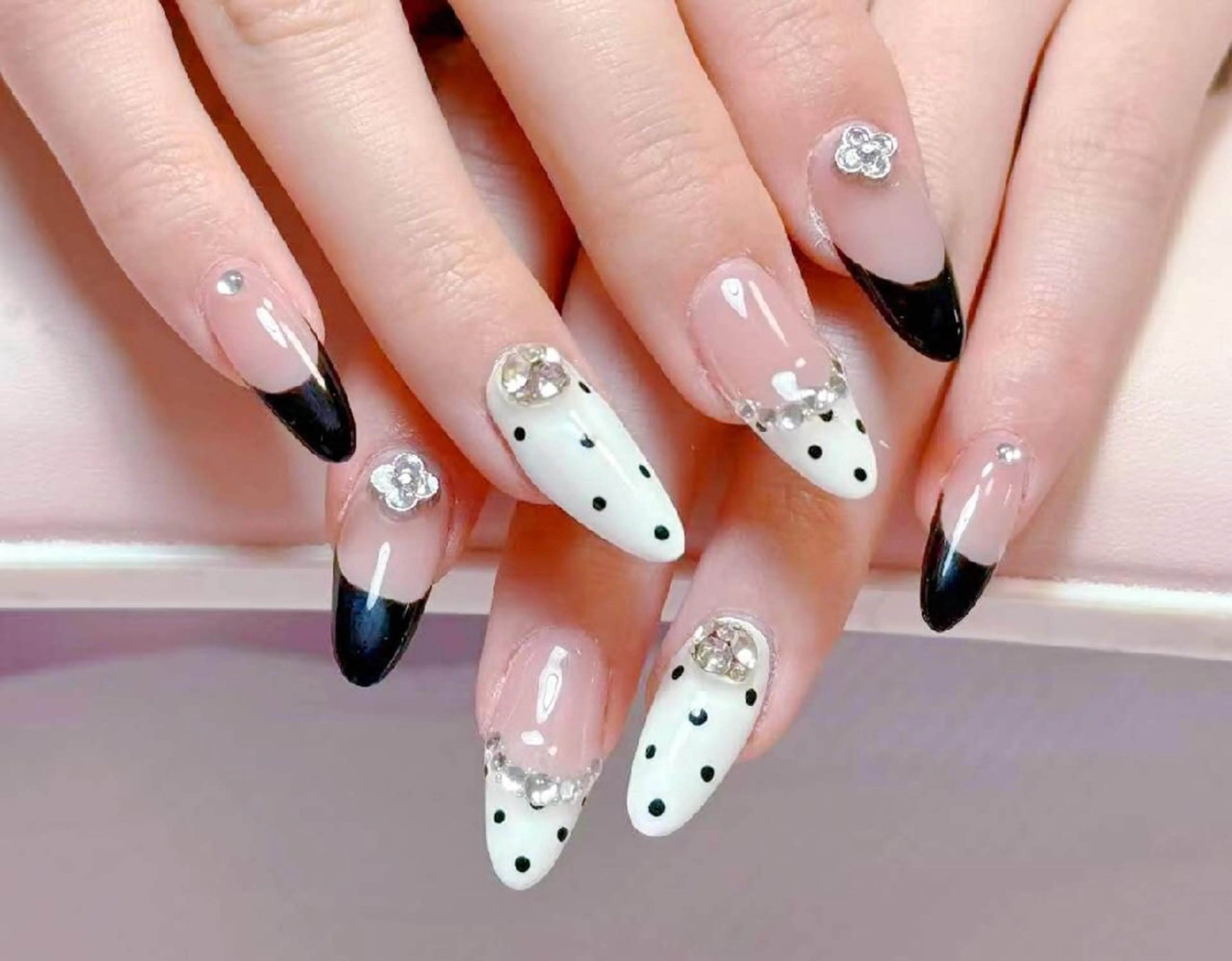 ネイル 小島 阿佑美のネイルデザイン