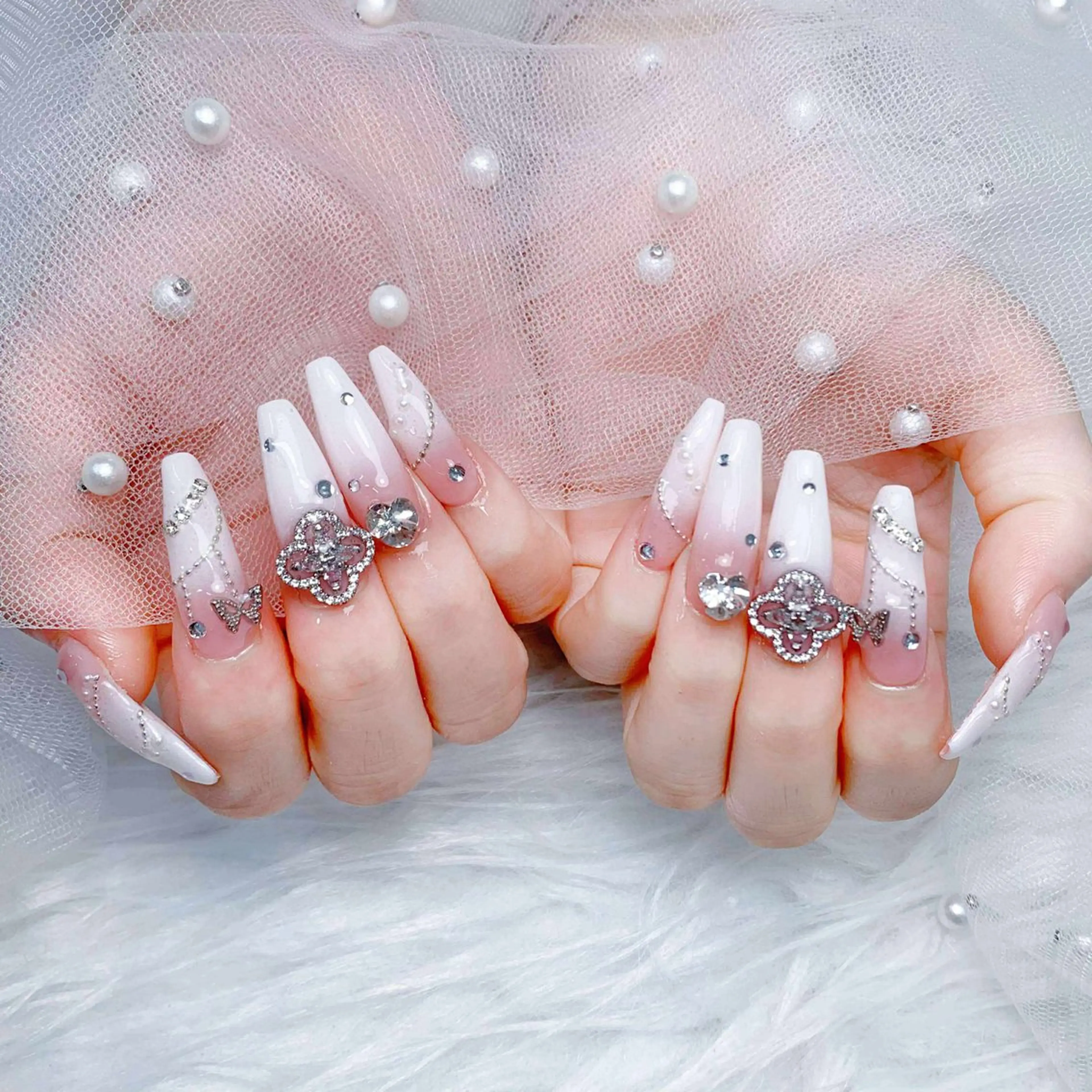 ネイル アートネイル ジェルネイル キラキラネイル 持ち込み シンプルネイル Nova Nail Salonのネイルデザイン