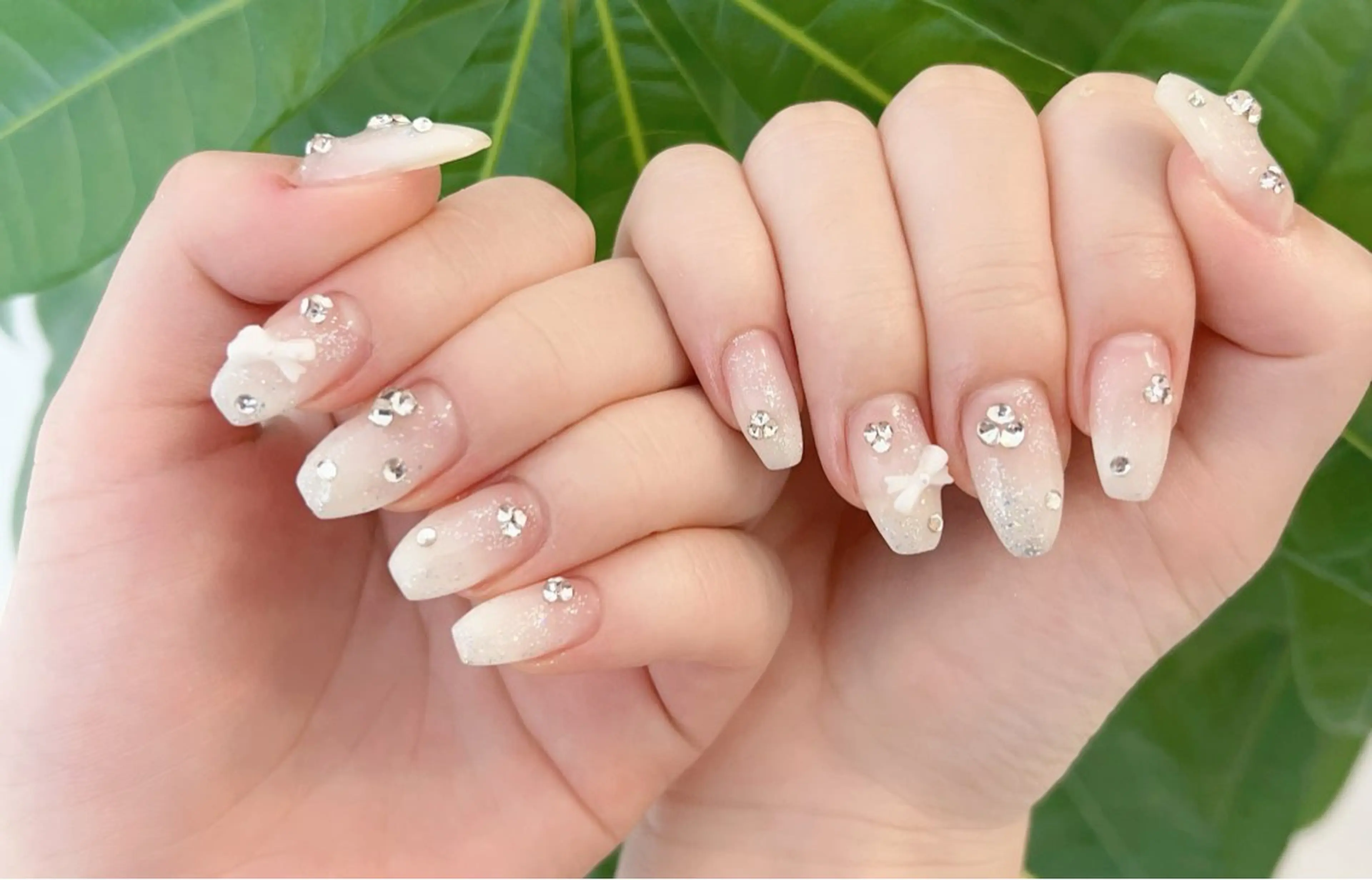 ネイル アートネイル チークネイル フラッシュネイル フットネイル フレンチネイル Floria KANAのネイルデザイン