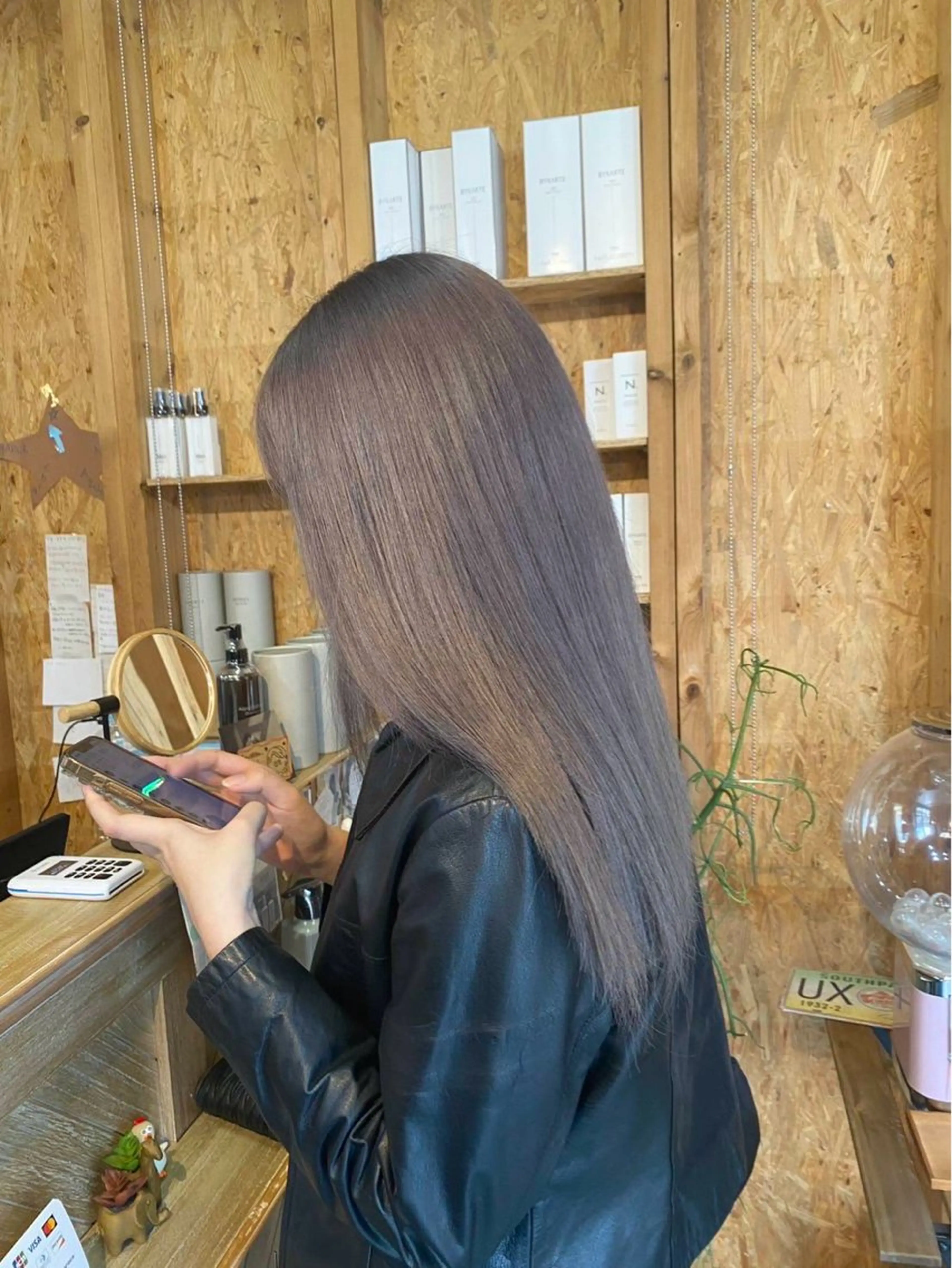 セミロング カラー ⛅️柔らかハイトーン ×モテ艶🍒ももかのヘアスタイル