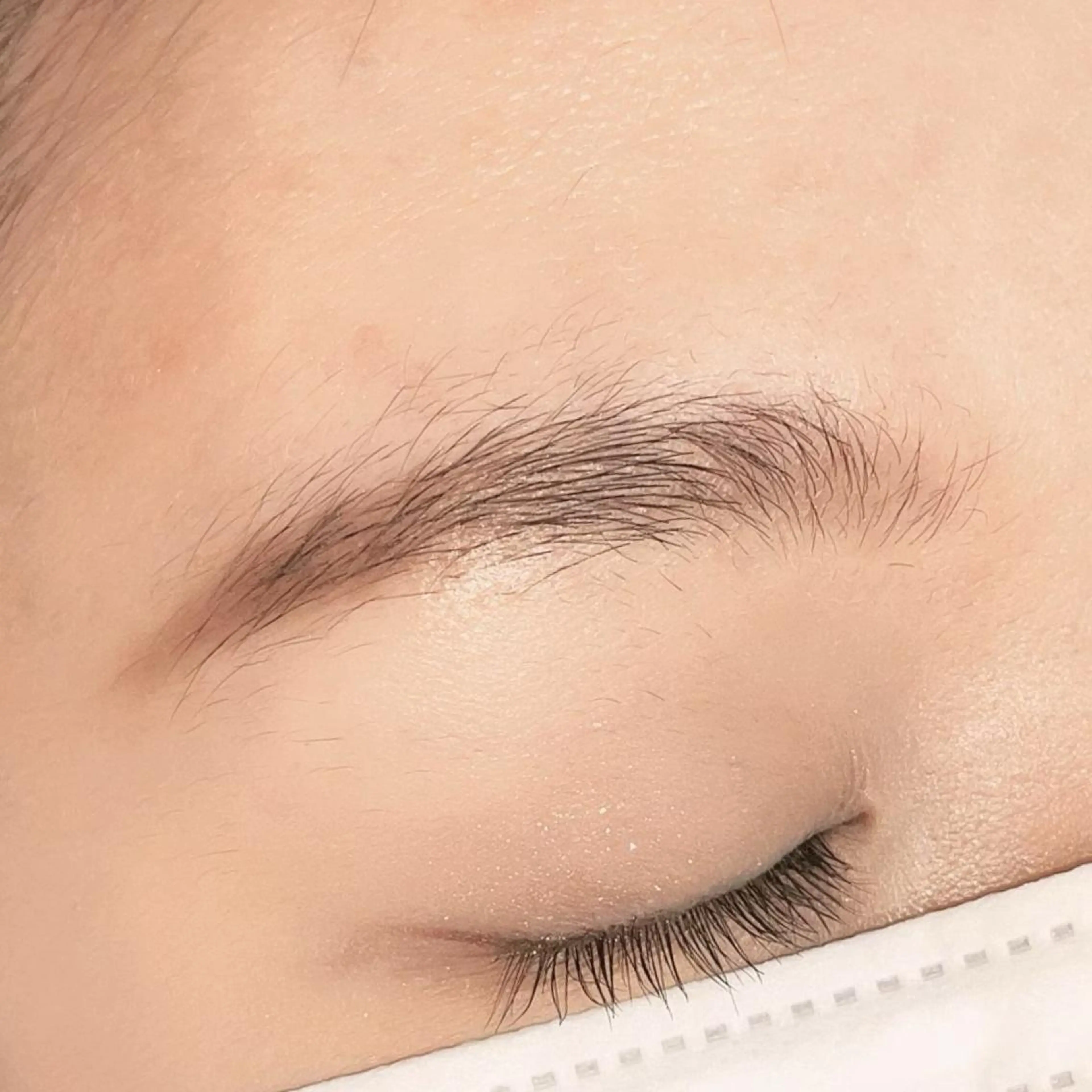 アイブロウ 11:06所属・たけだ ひとみの眉毛・アイブロウイメージ