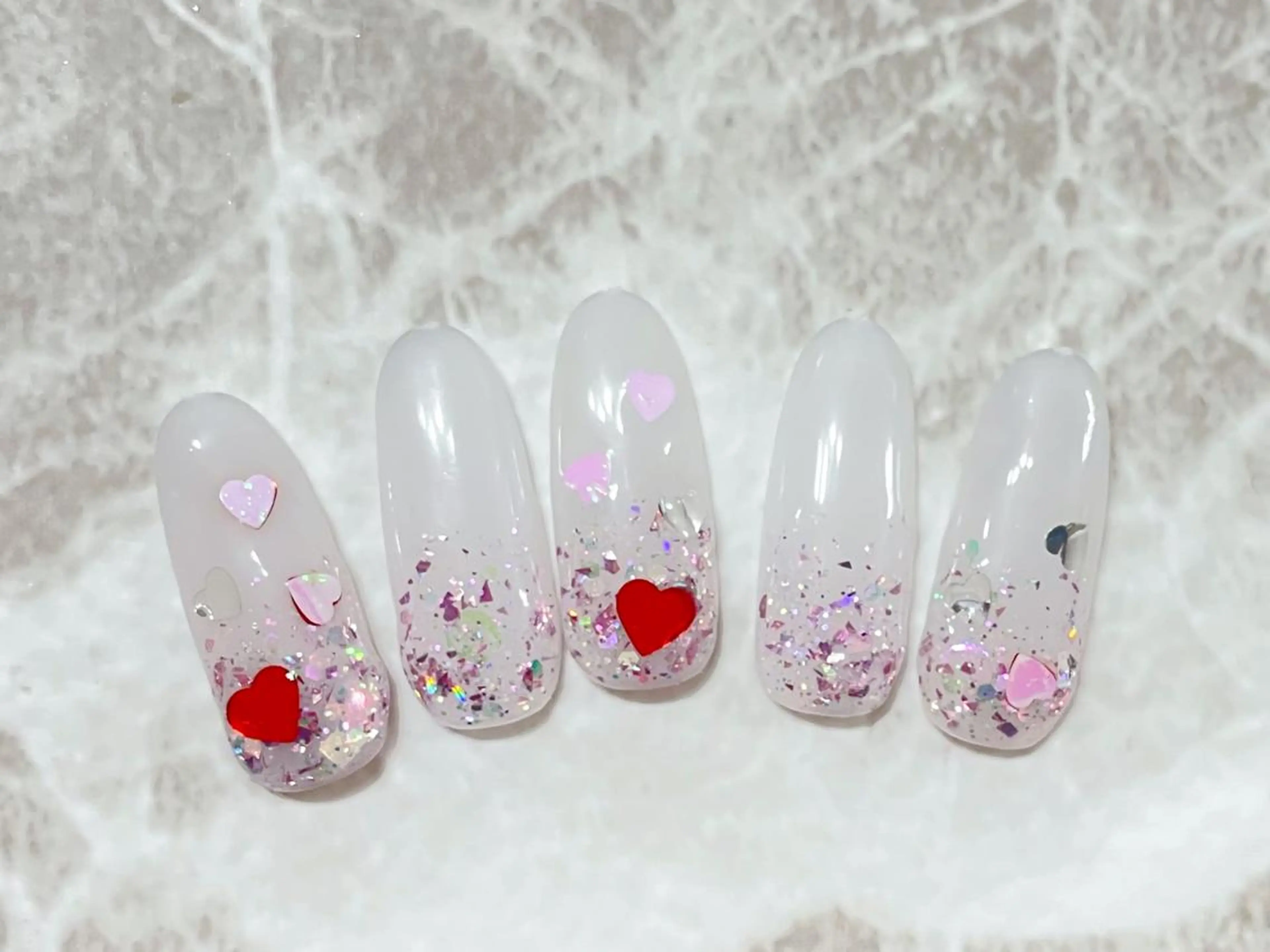 ネイル ハンドネイル マジックミラー所属・マジック ミラーのネイルデザイン