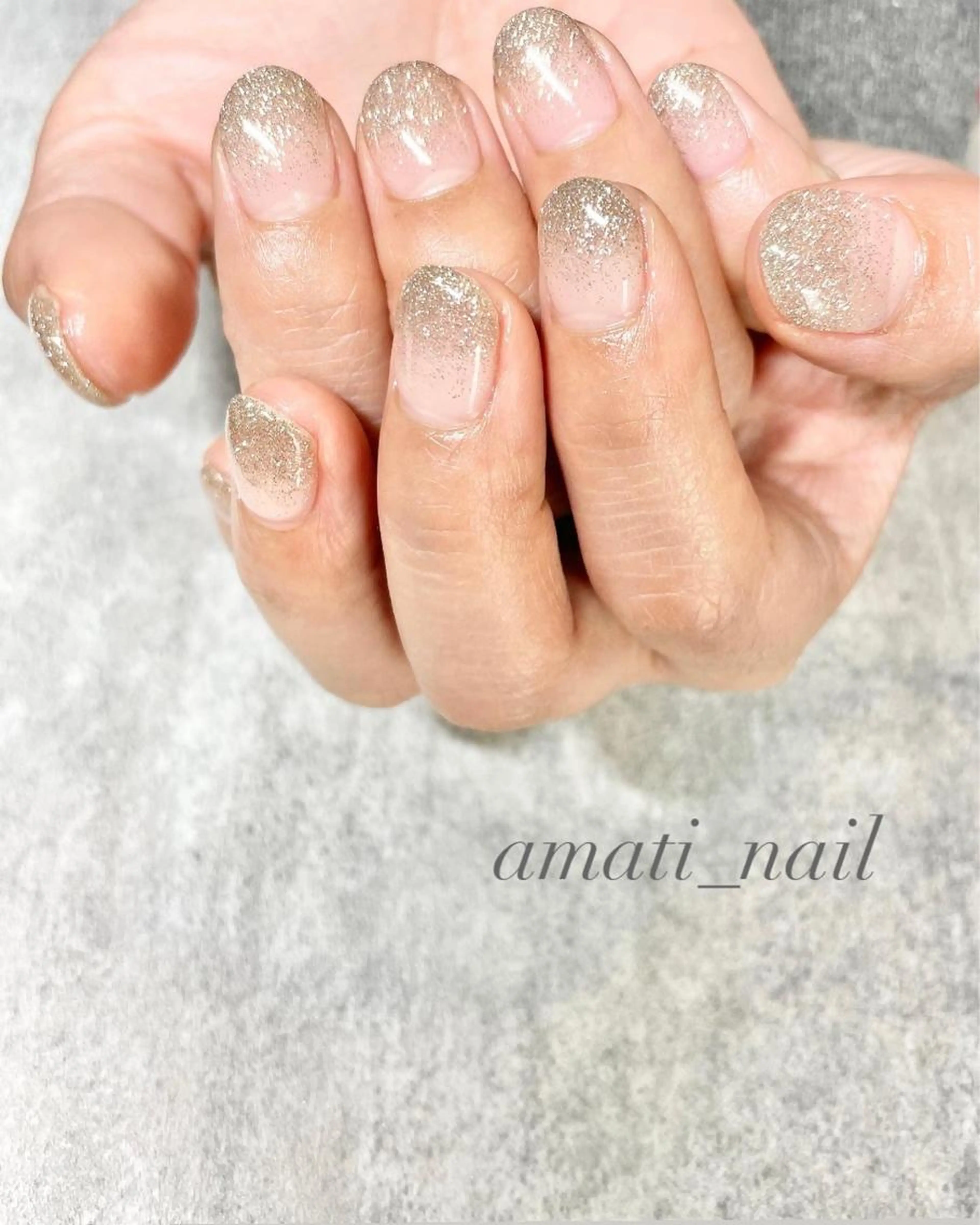 美フォルムつやつや✨ハンド グラデーションコースの写真