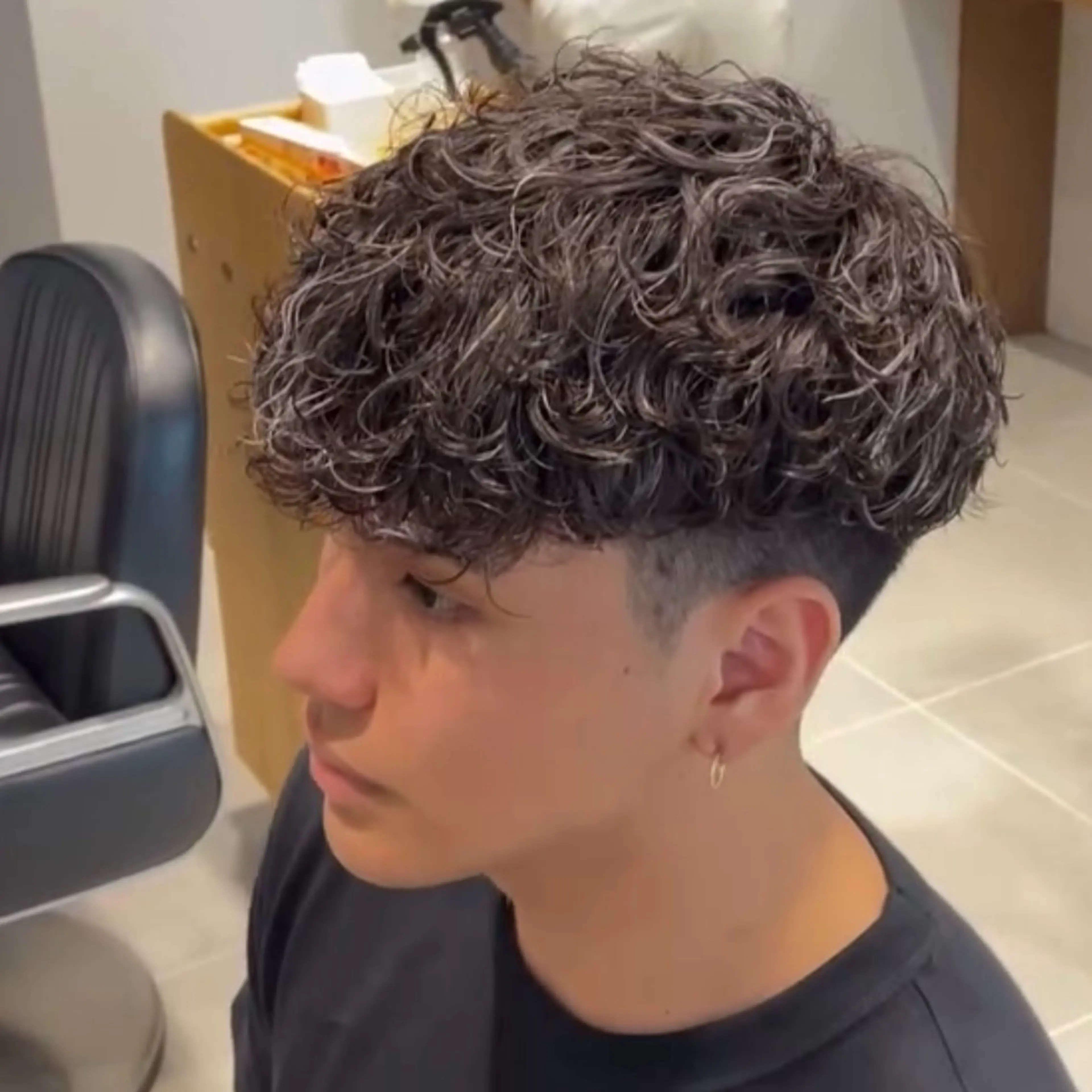 メンズ スペインカール メンズ専門/パーマ 特化/栄/北出瑞貴のヘアスタイル