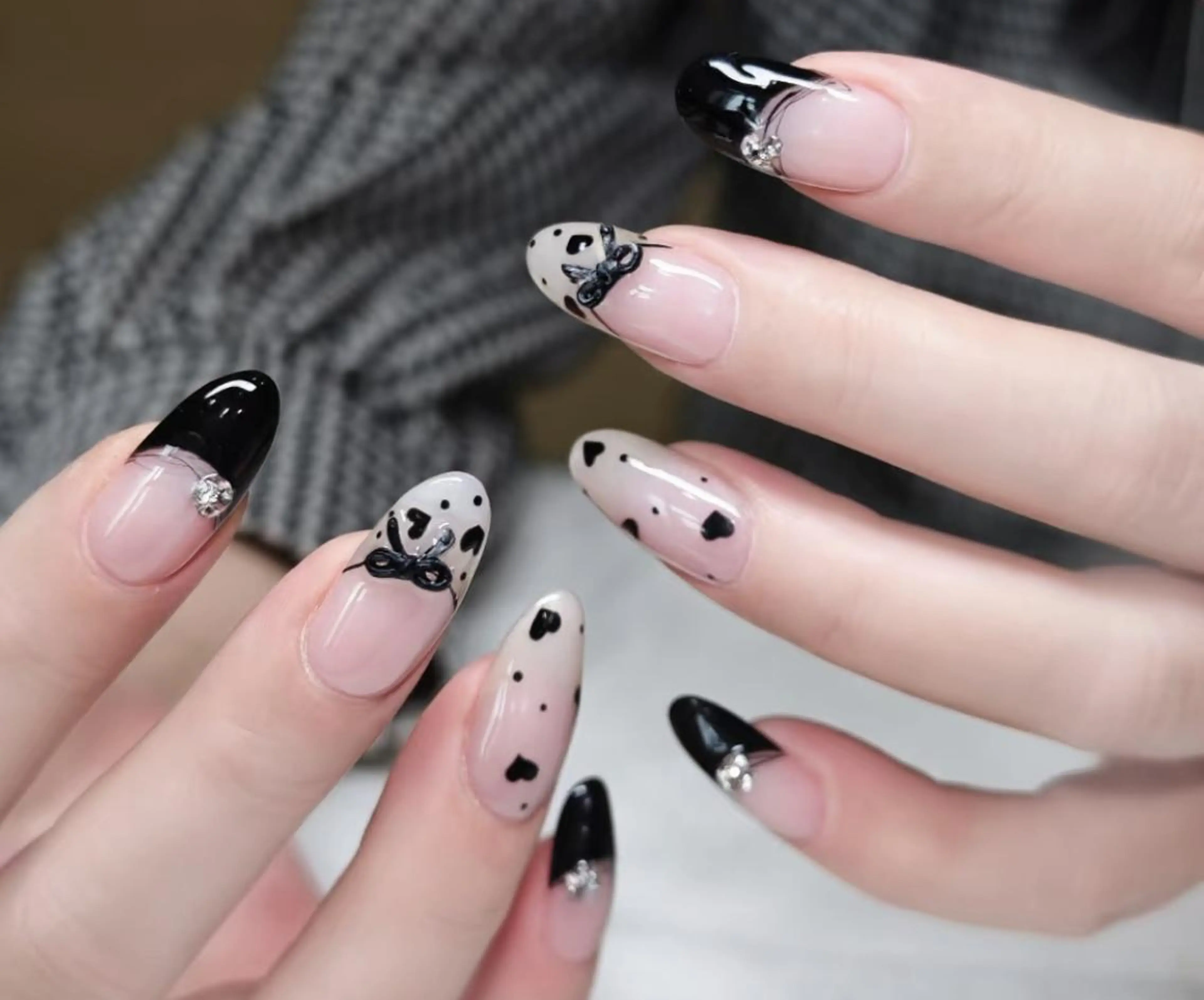 ネイル ハンドネイル 🎀 Ayaka_nailのネイルデザイン