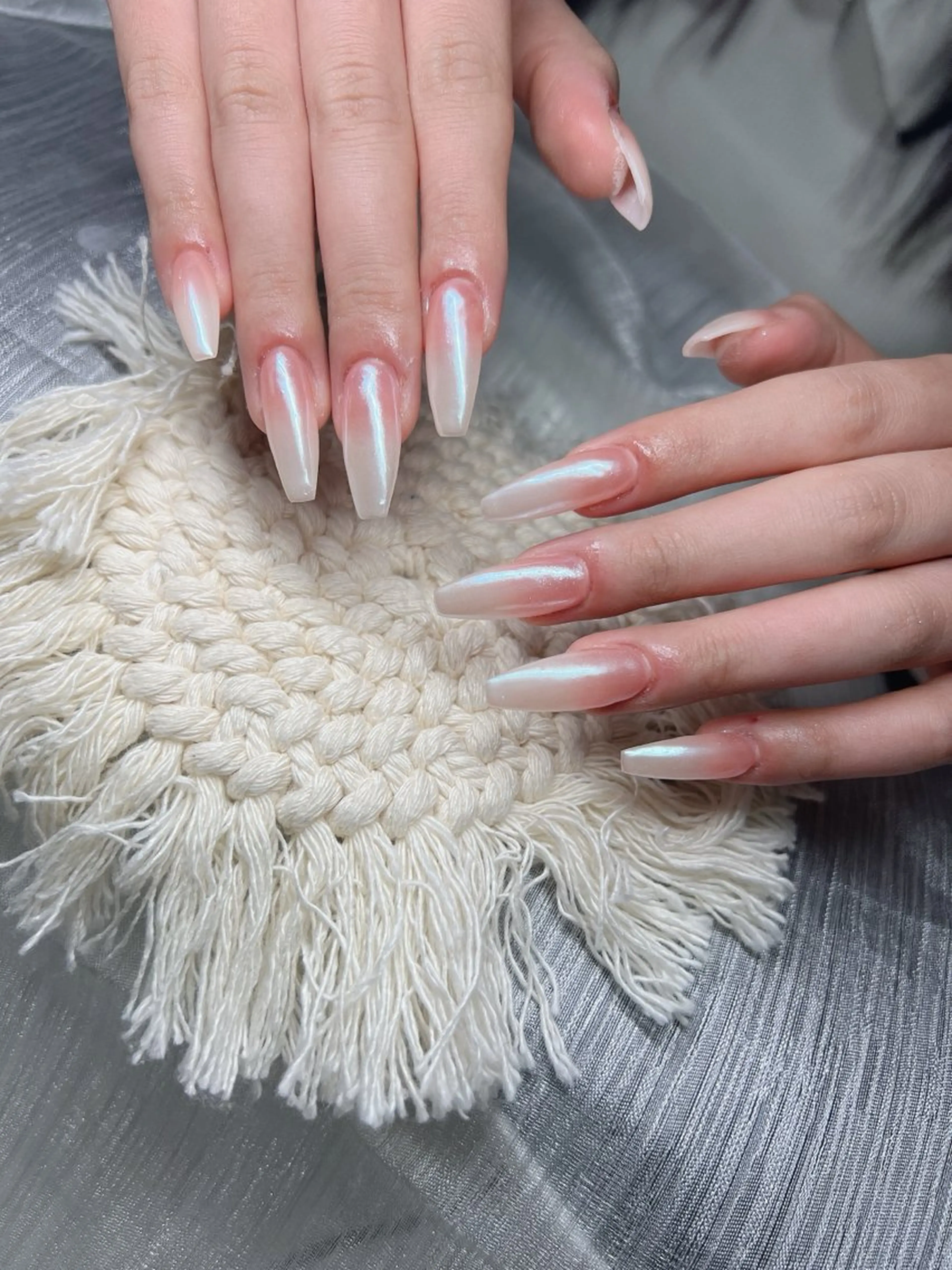 ネイル オーロラネイル チークネイル 長さ出し フットネイル フレンチネイル ハンドネイル Lee Nailsのネイルデザイン