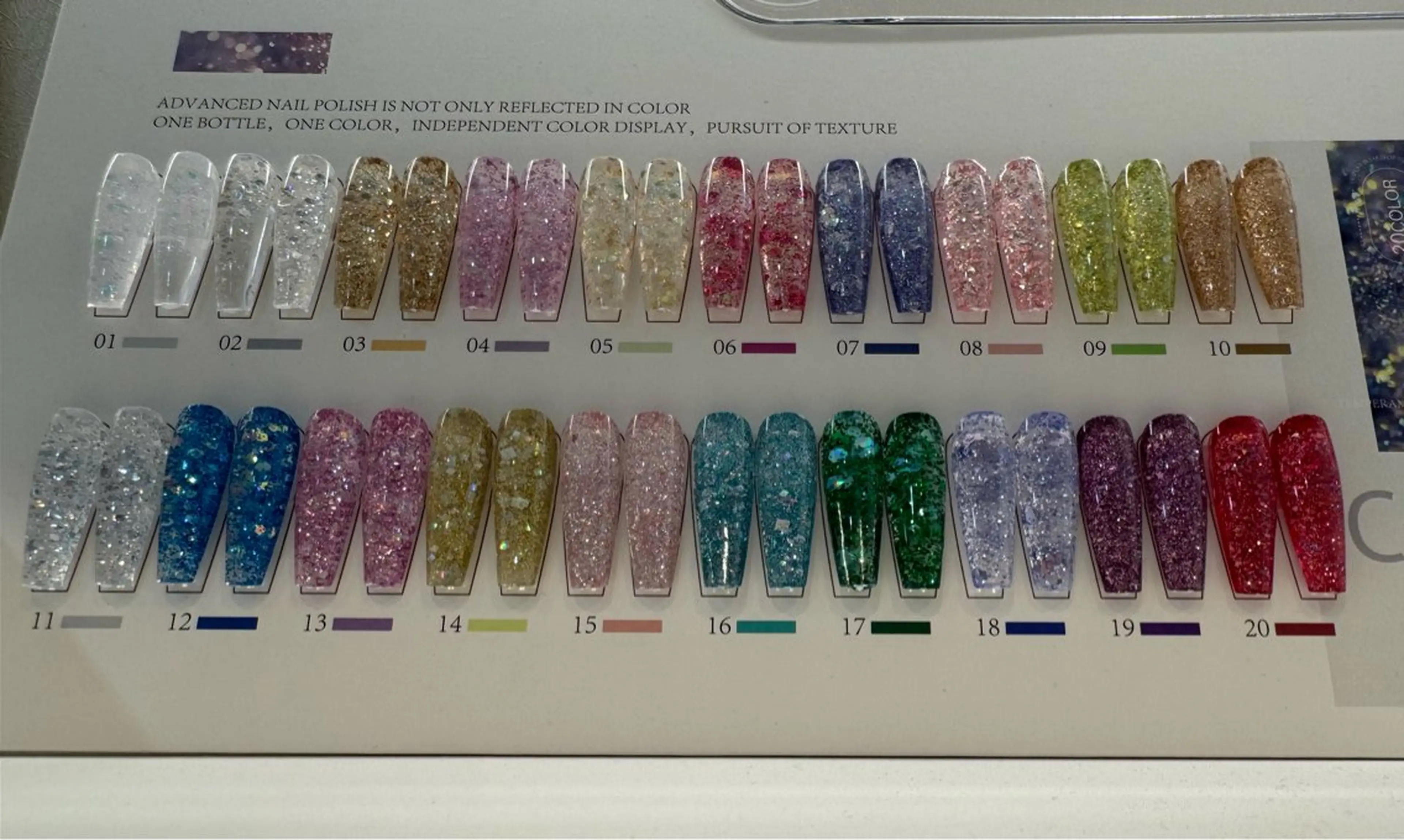 ネイル ジェルネイル グラデーション キラキラネイル ラメ(グリッター) ラメグラデーション 🎀MIYUKI Salon🎀のネイルデザイン