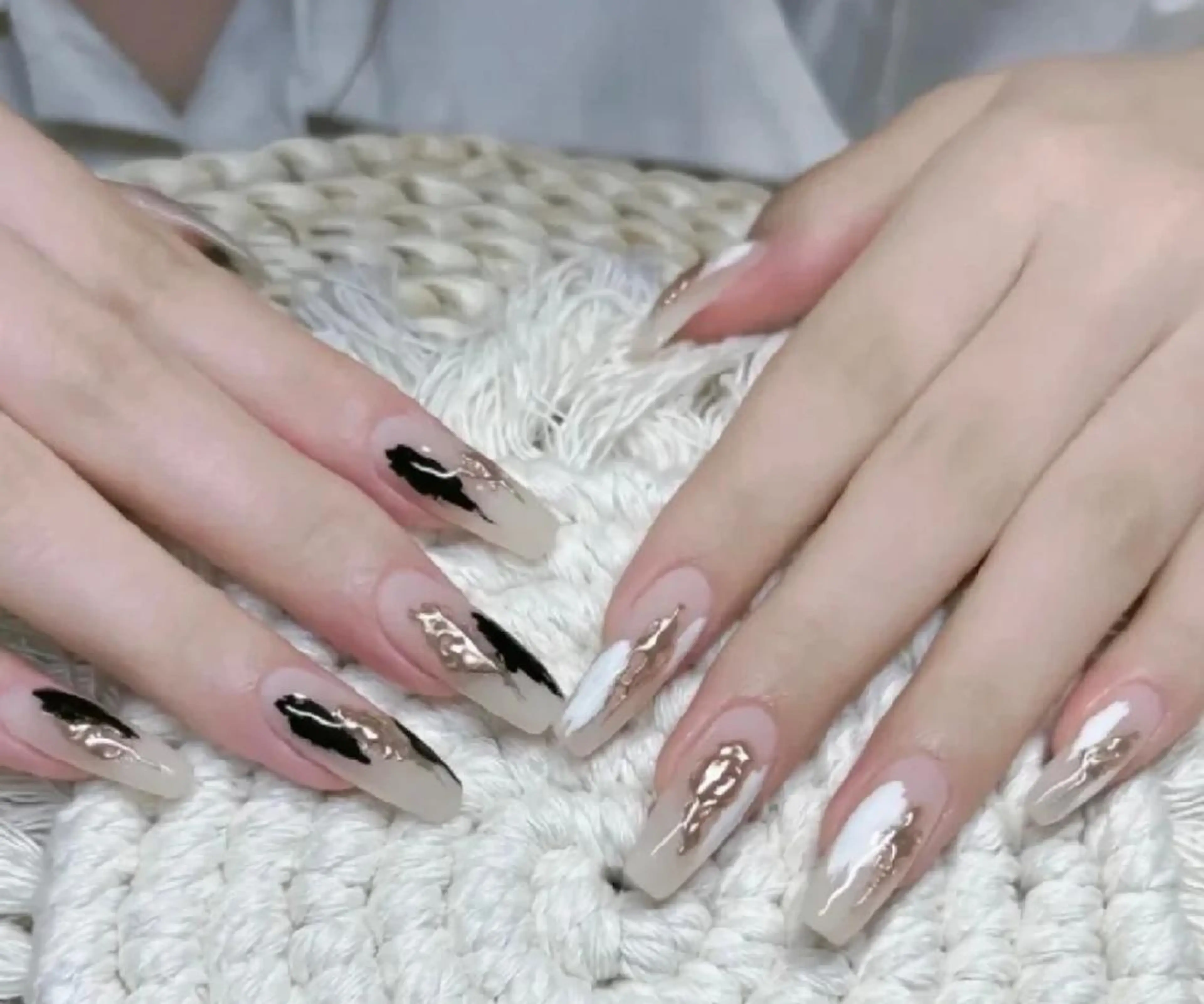 ネイル THE　ONE栄店所属・Theone栄店 川原のネイルデザイン