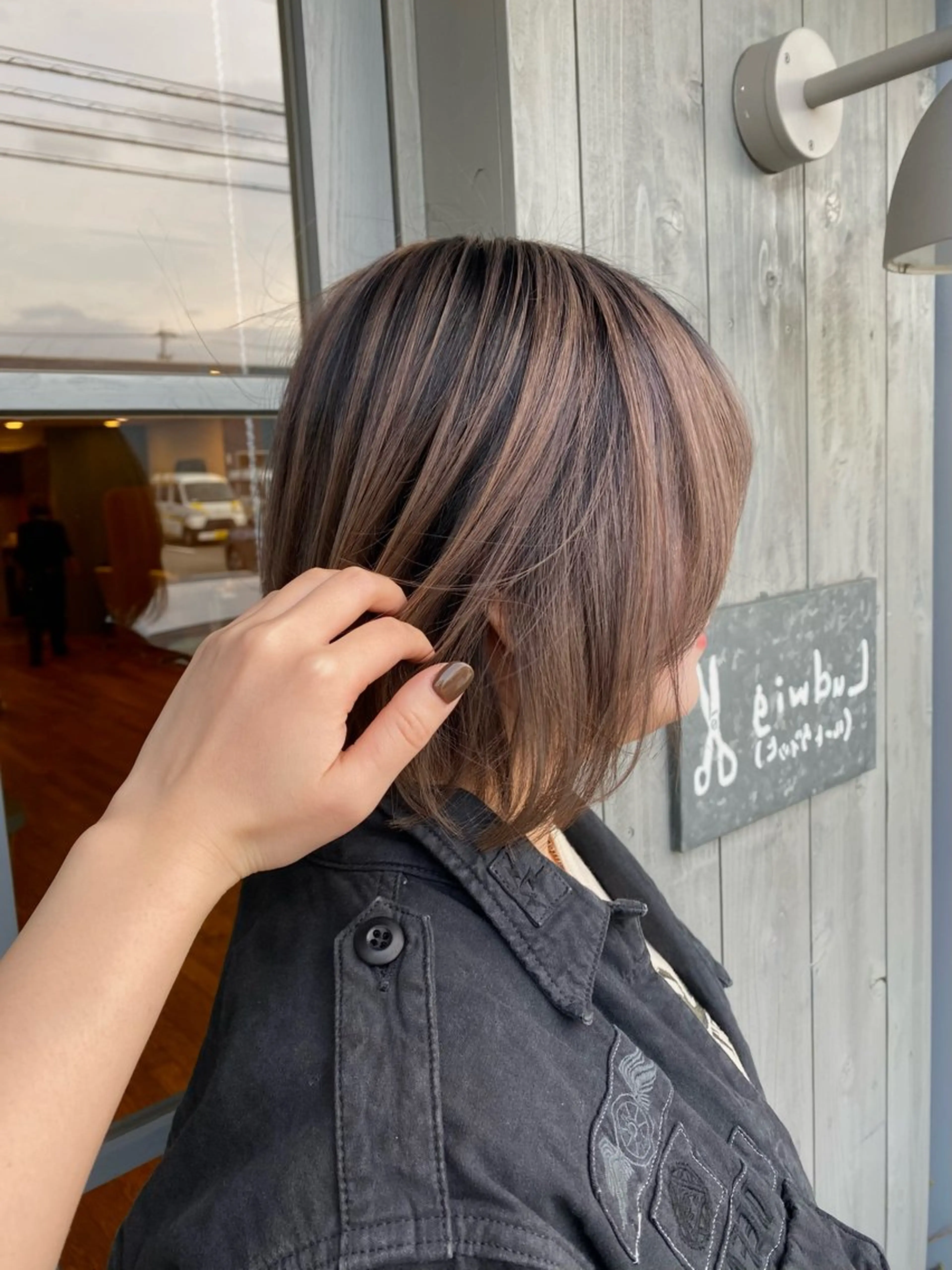 ショート カラー ヘアカラー Ludwig AIRIのヘアスタイル