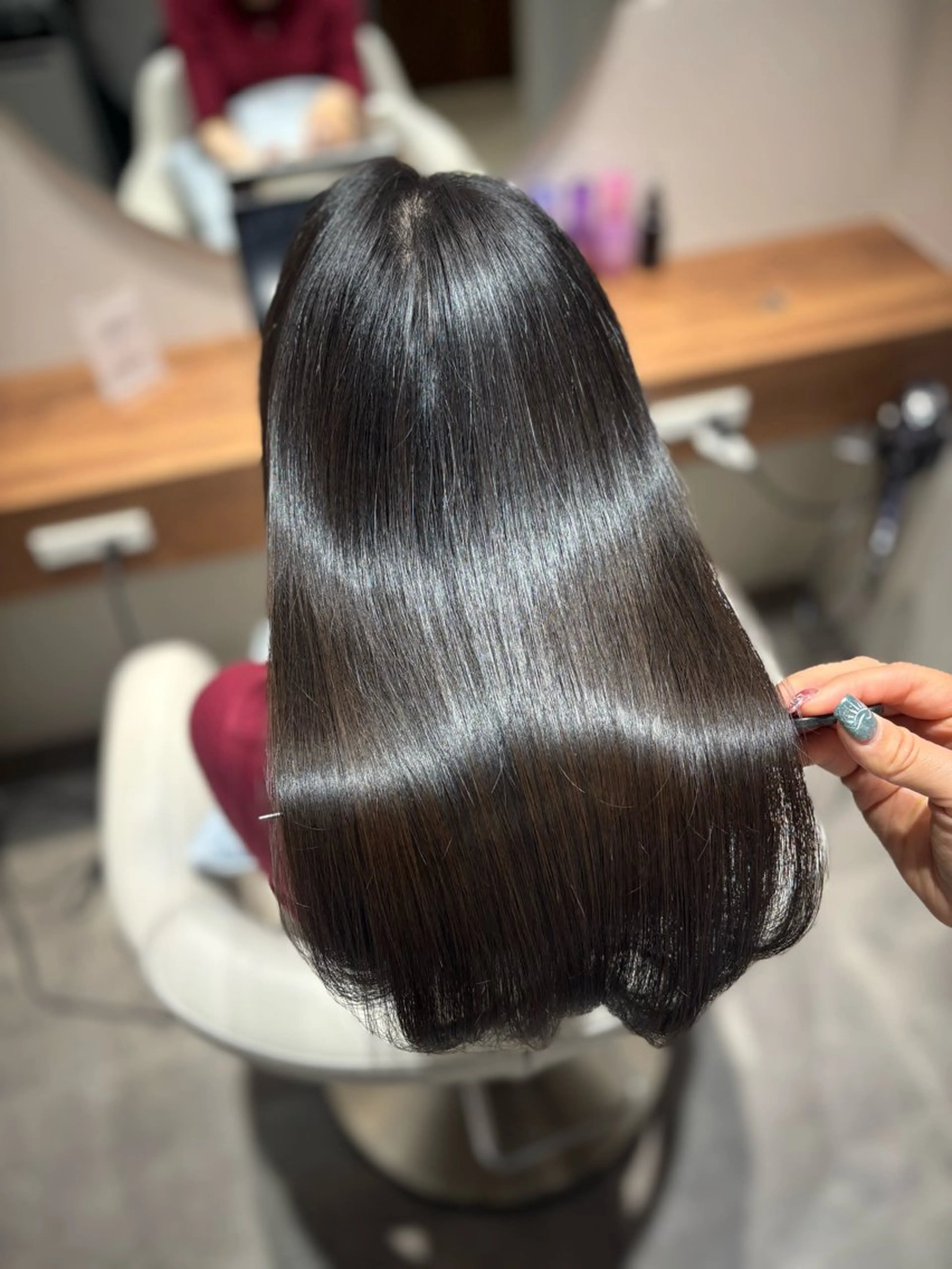 ロング トリートメント 美髪ヘア 🤍erikaのヘアスタイル