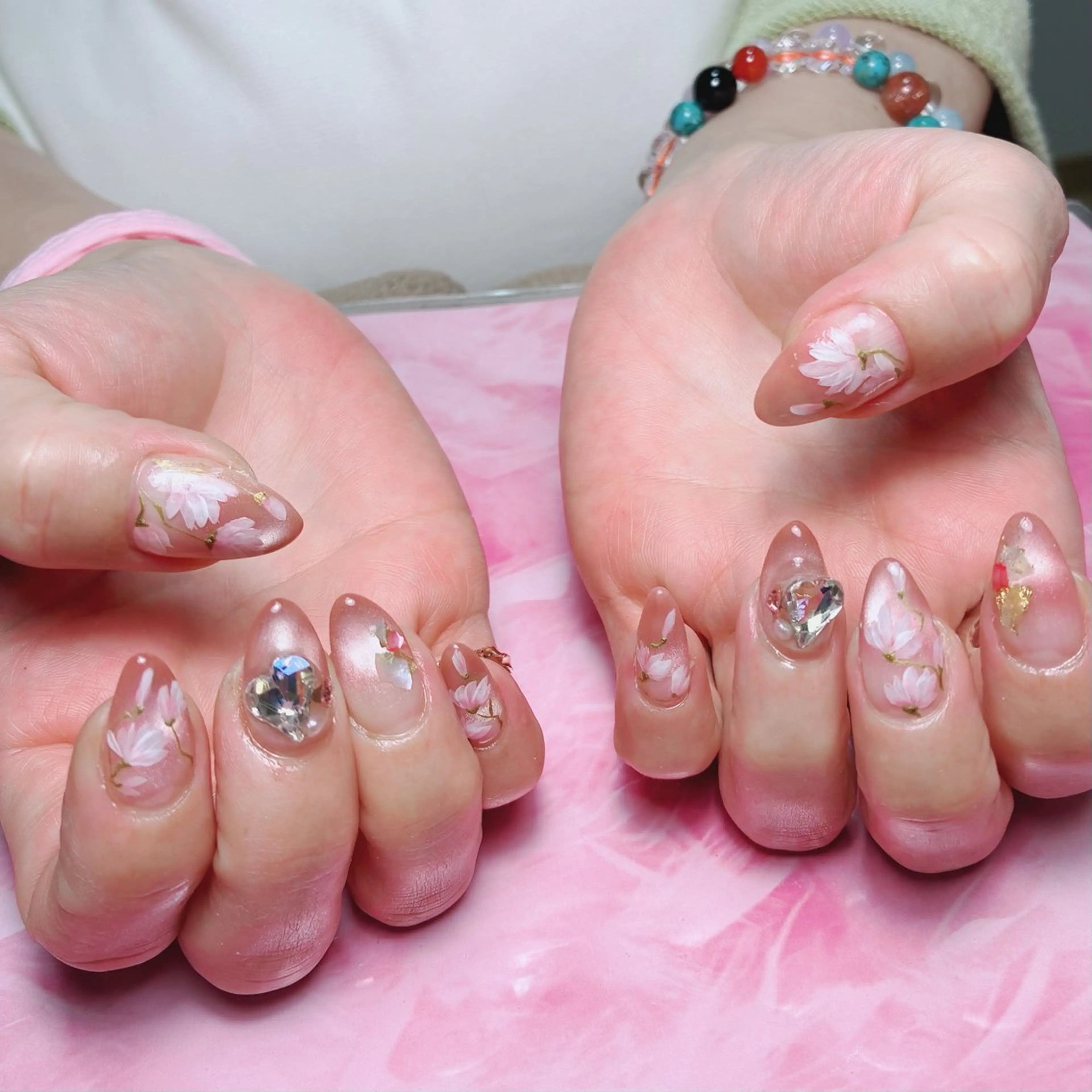 セミロング ハンドネイル hs nail salonのネイルデザイン