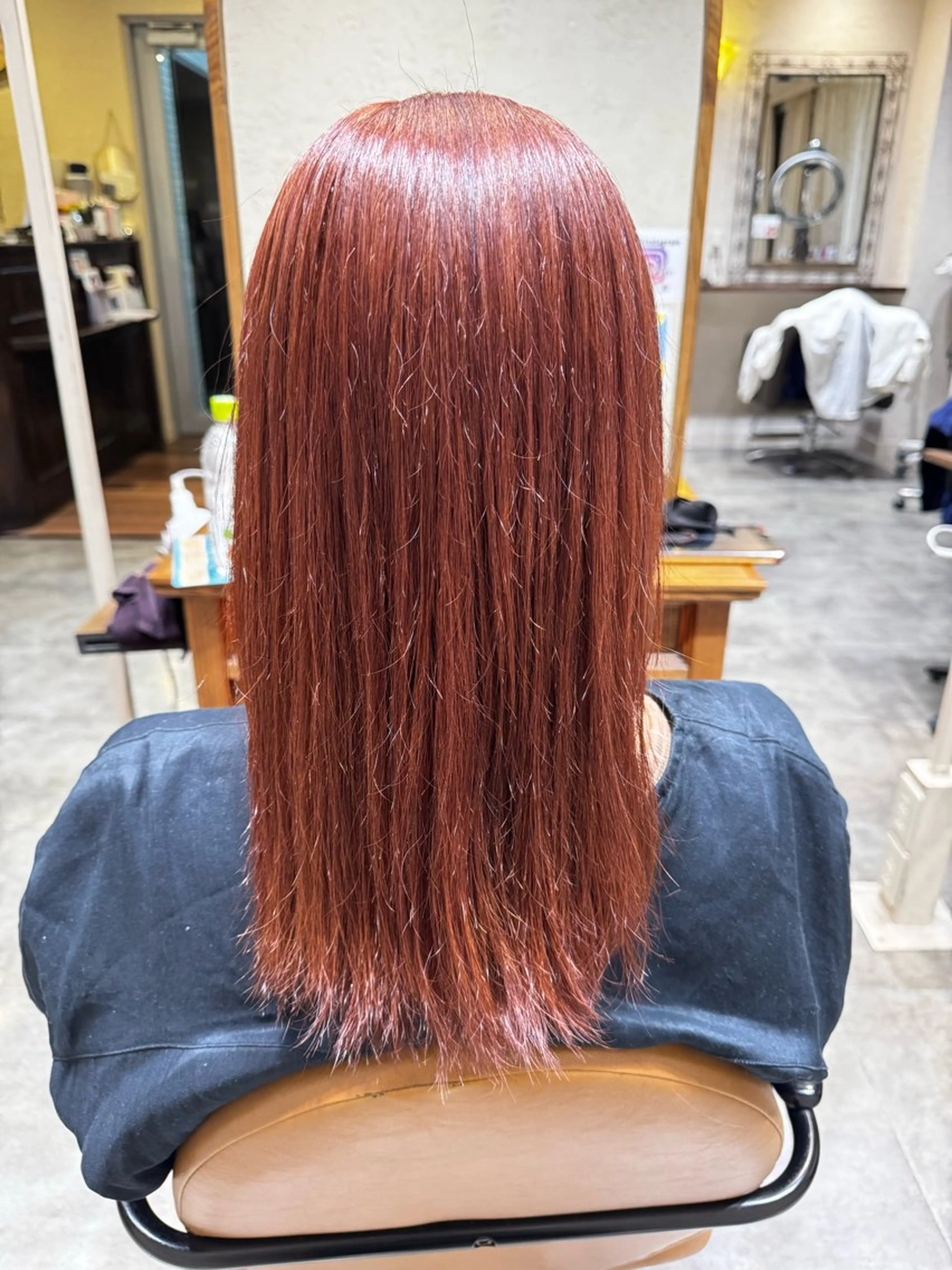 セミロング カラー ブリーチ オレンジ ヘアカラー 韓国レイヤー /艶カラー/ᴿᴵᴺのヘアスタイル