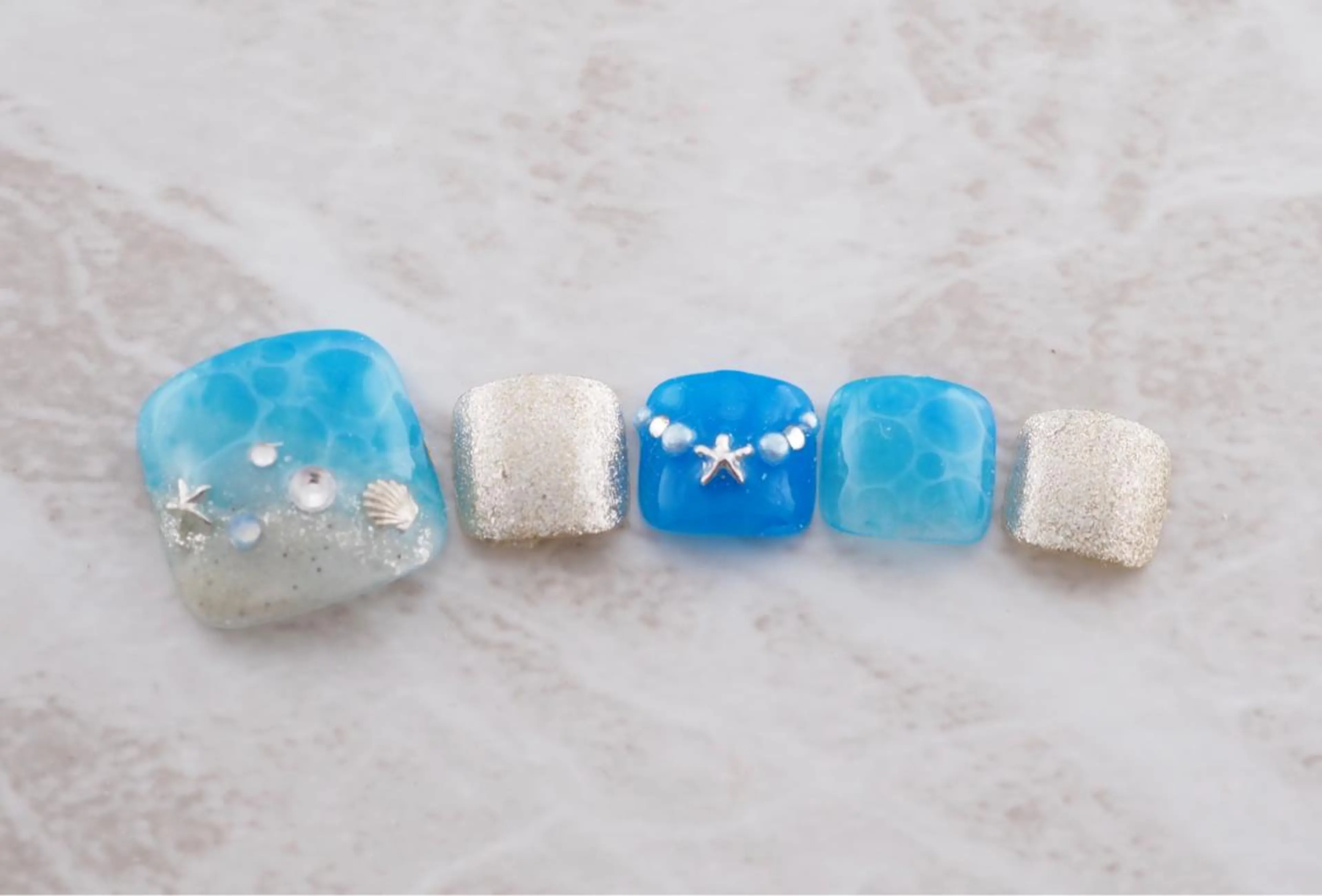 ネイル ネイルPetit Ribbonのネイルデザイン