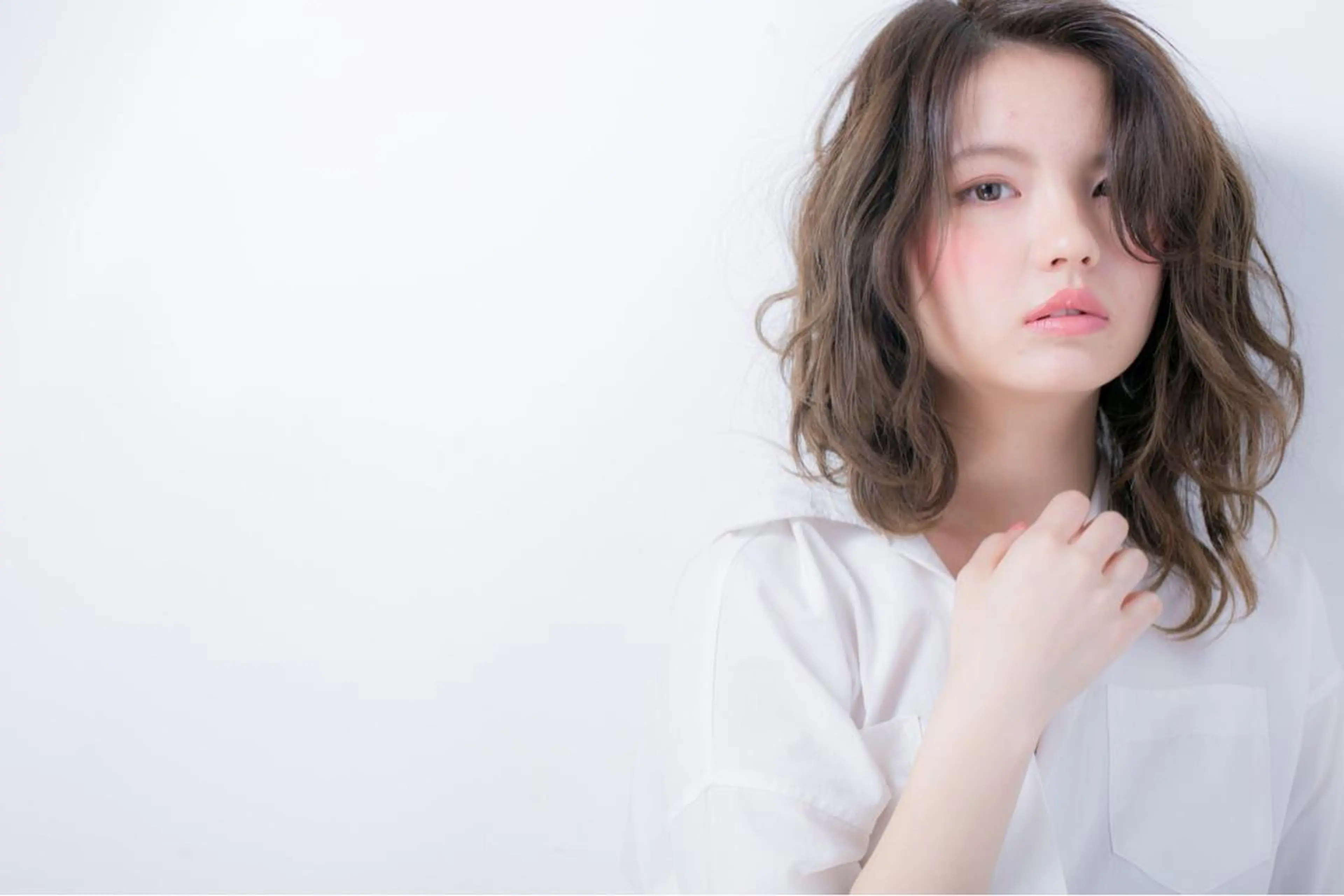 セミロング カラー パーマ セミロングパーマ 透明感♡︎♡︎ 佐々木早苗のヘアスタイル