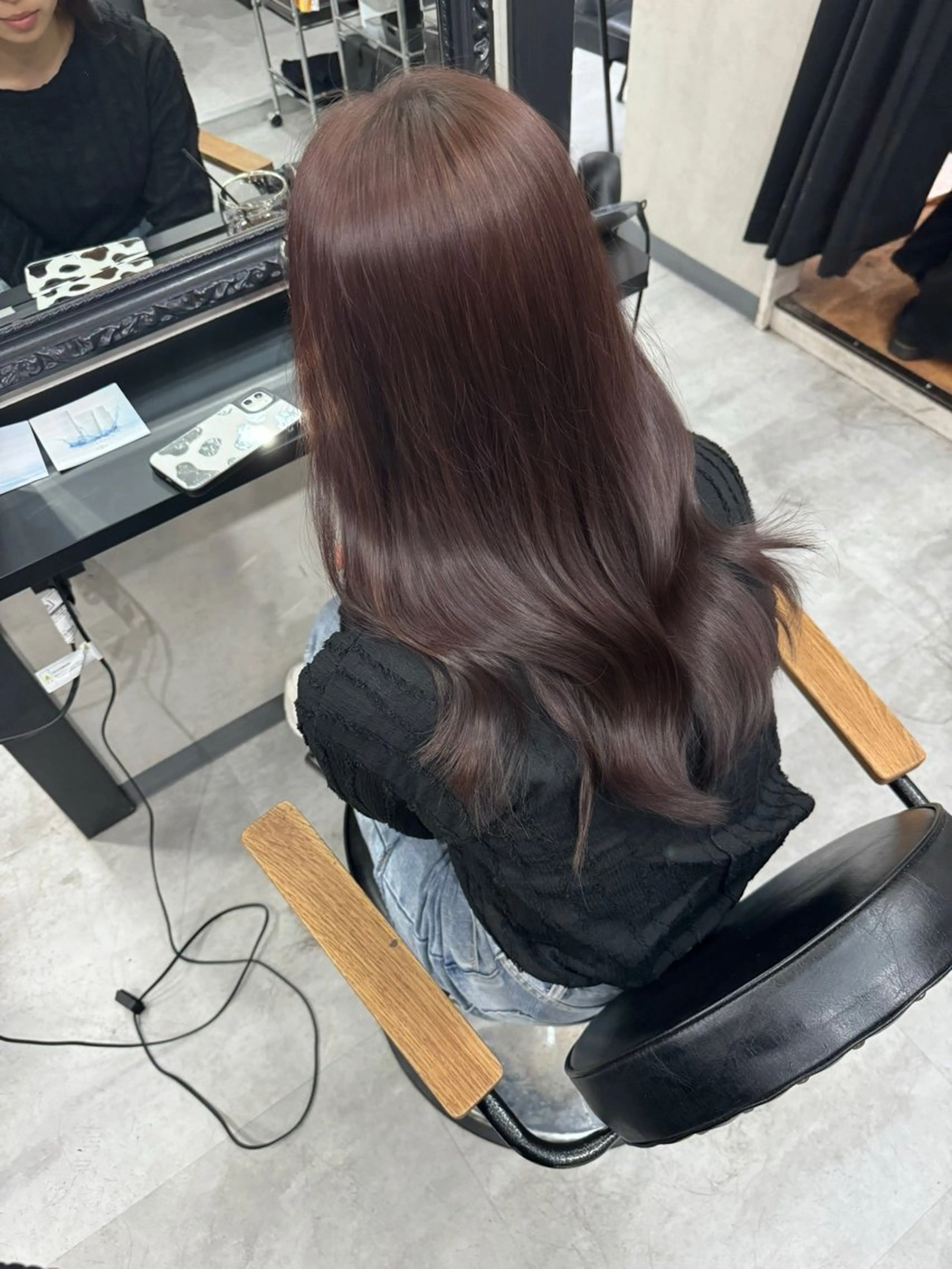 ロング カラー ベージュカラー ブリーチ ブラウンカラー 透明感カラー ラベンダーカラー ヘアカラー トリートメント mana／ブリーチ なし／ベージュ／暖色のヘアスタイル
