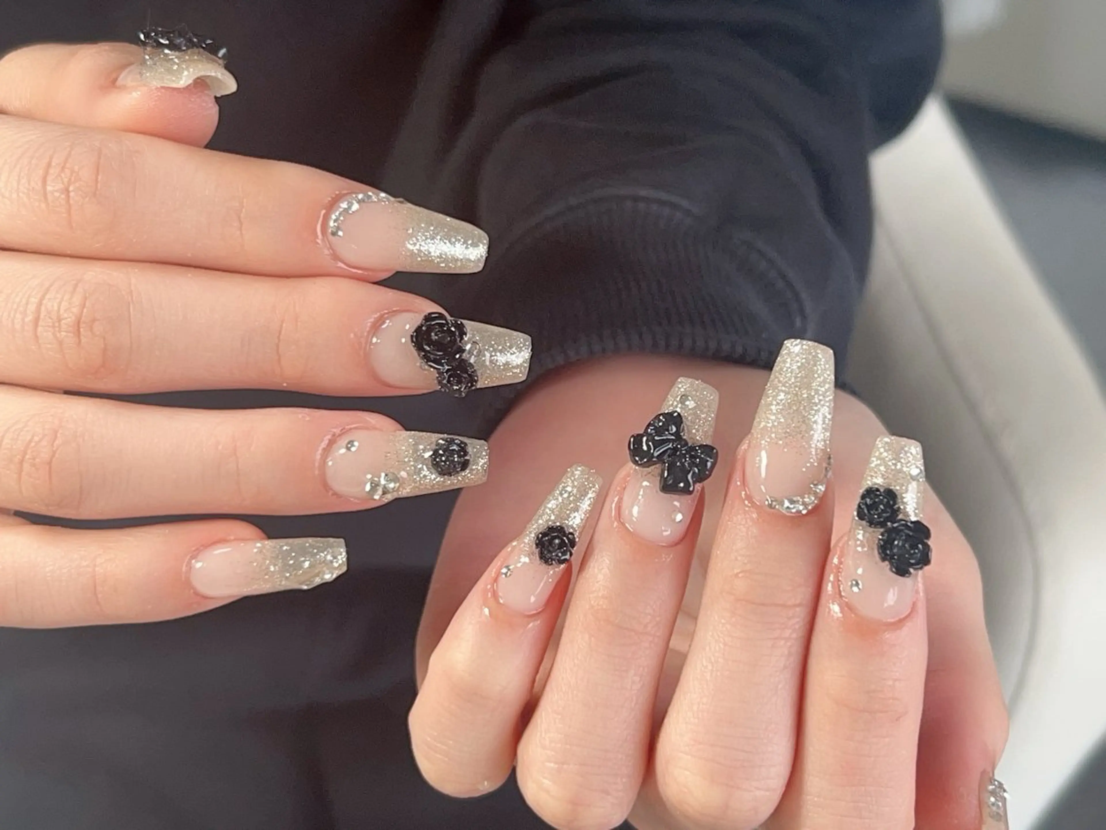 ネイル オーロラネイル チークネイル フレンチネイル ジェルネイル ガラスフレンチ ハンドネイル ハンドケア Nail Jolie所属・Nail Jolieのネイルデザイン