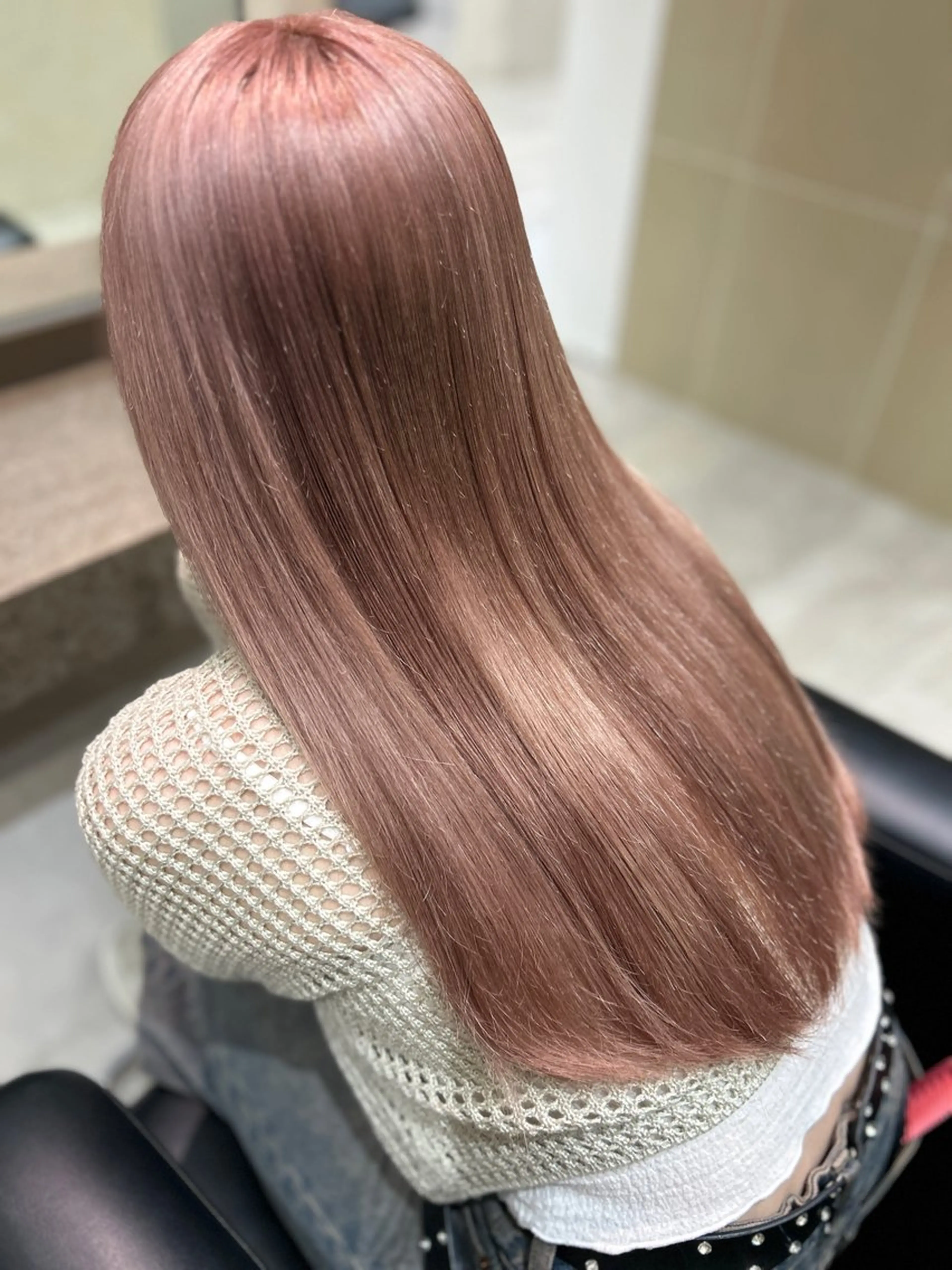 ロング カラー ベージュカラー ブリーチ ピンクカラー ピンクベージュ ヘアカラー 艶カラー/ よしみ🥣のヘアスタイル