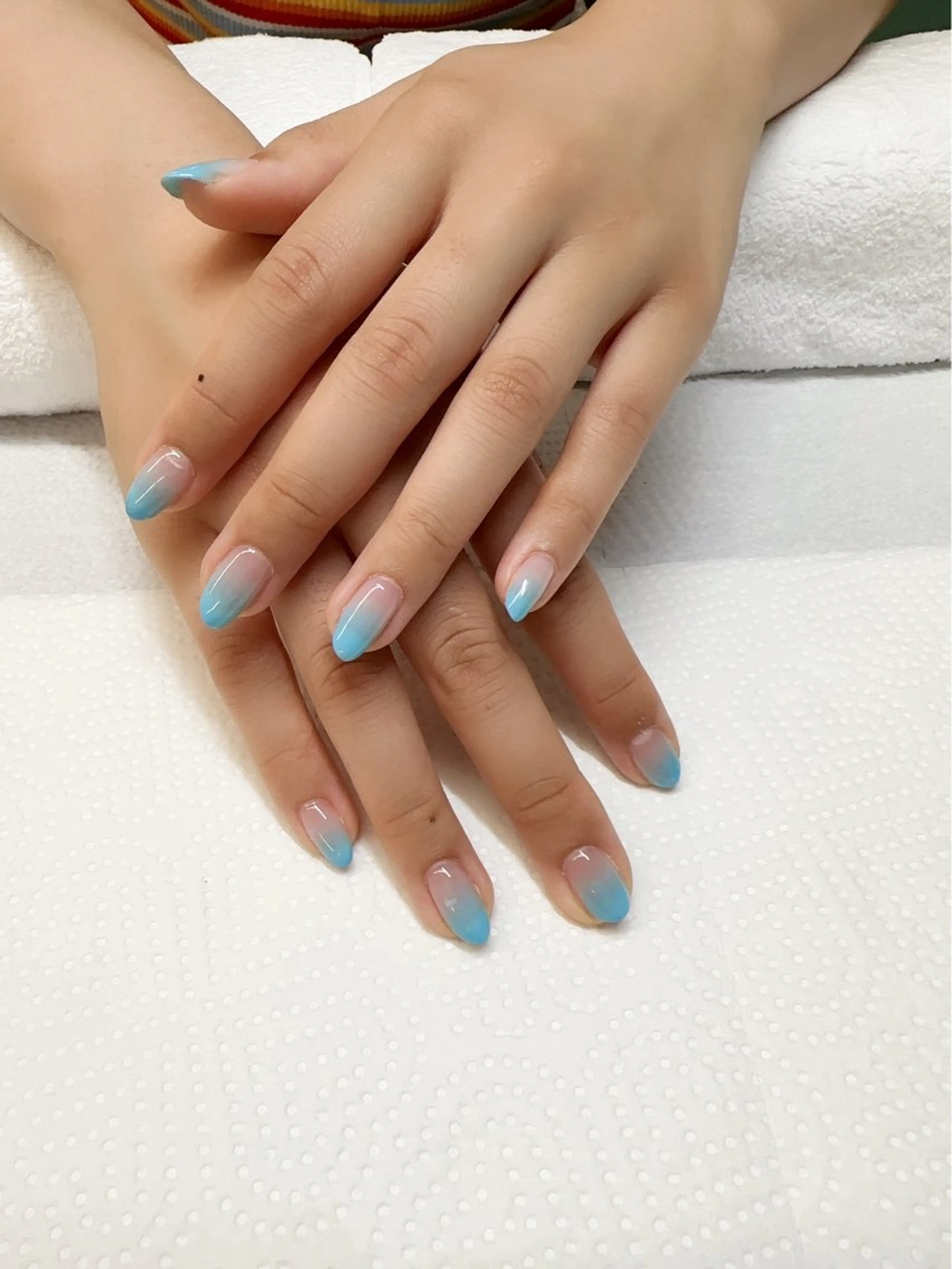 ネイル グラデーション Maggie nailクロのネイルデザイン