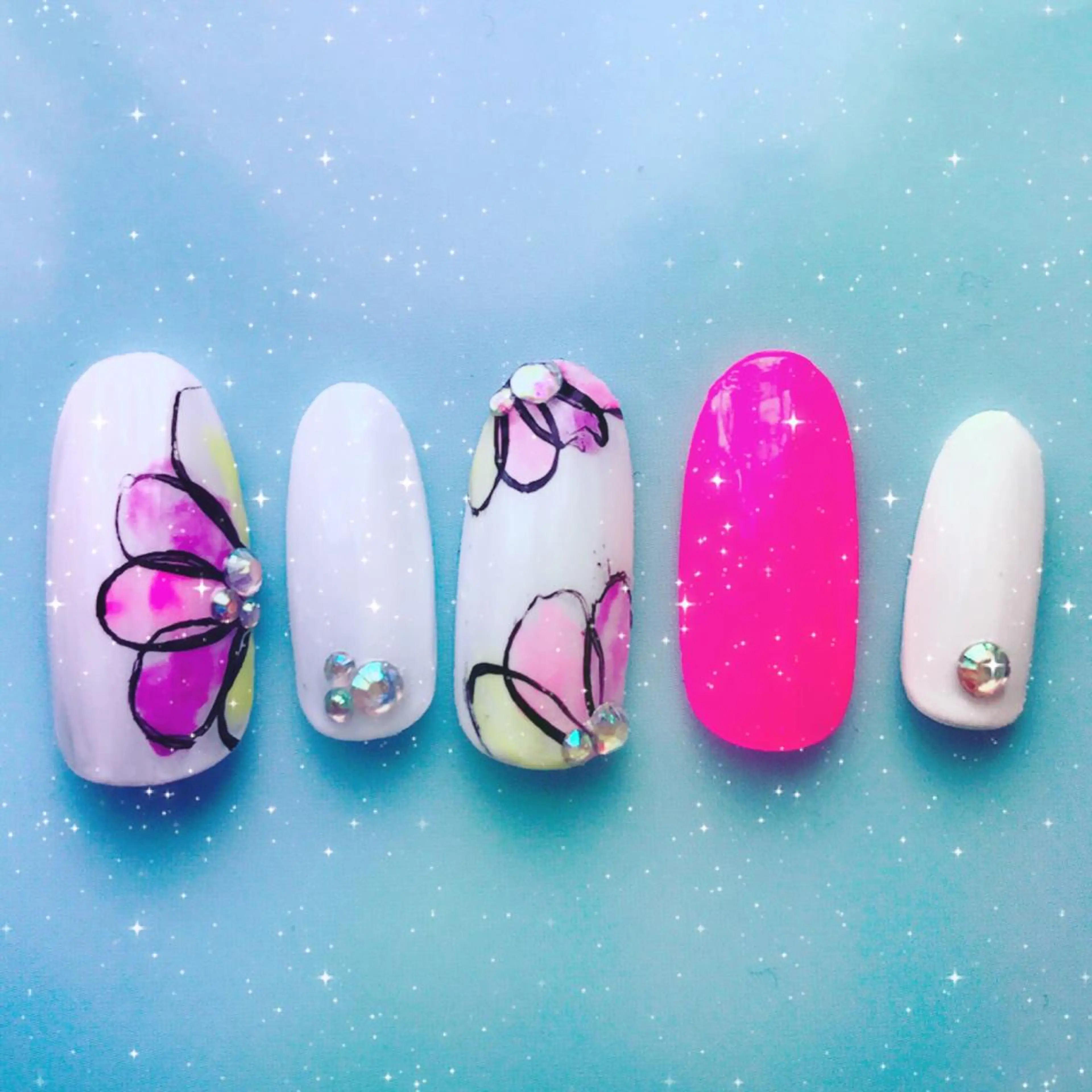 ネイル フラワーネイル ニュアンスネイル 名倉 なな子のネイルデザイン